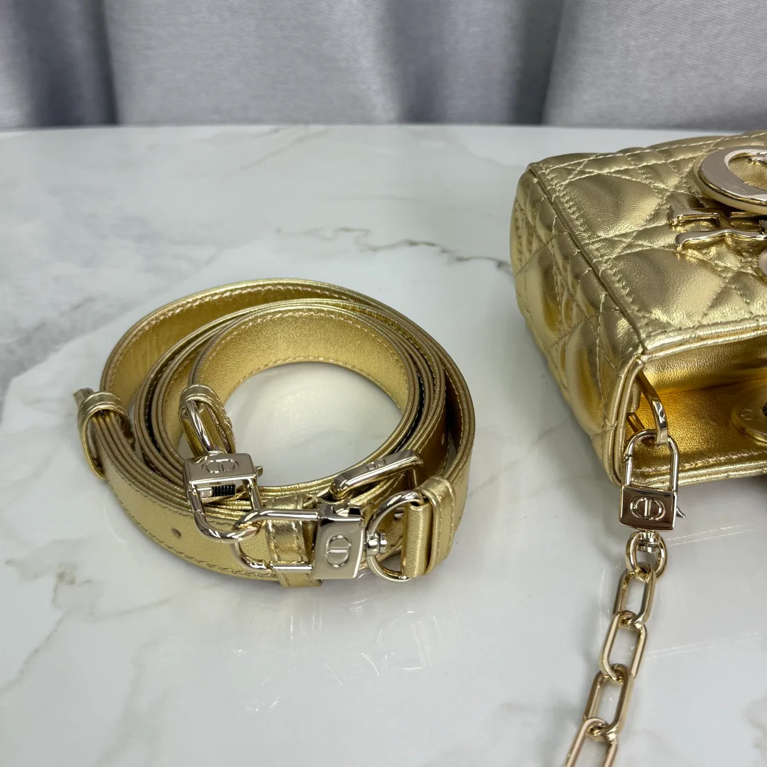 Классические Сумки Женские Christian Dior 18116442
