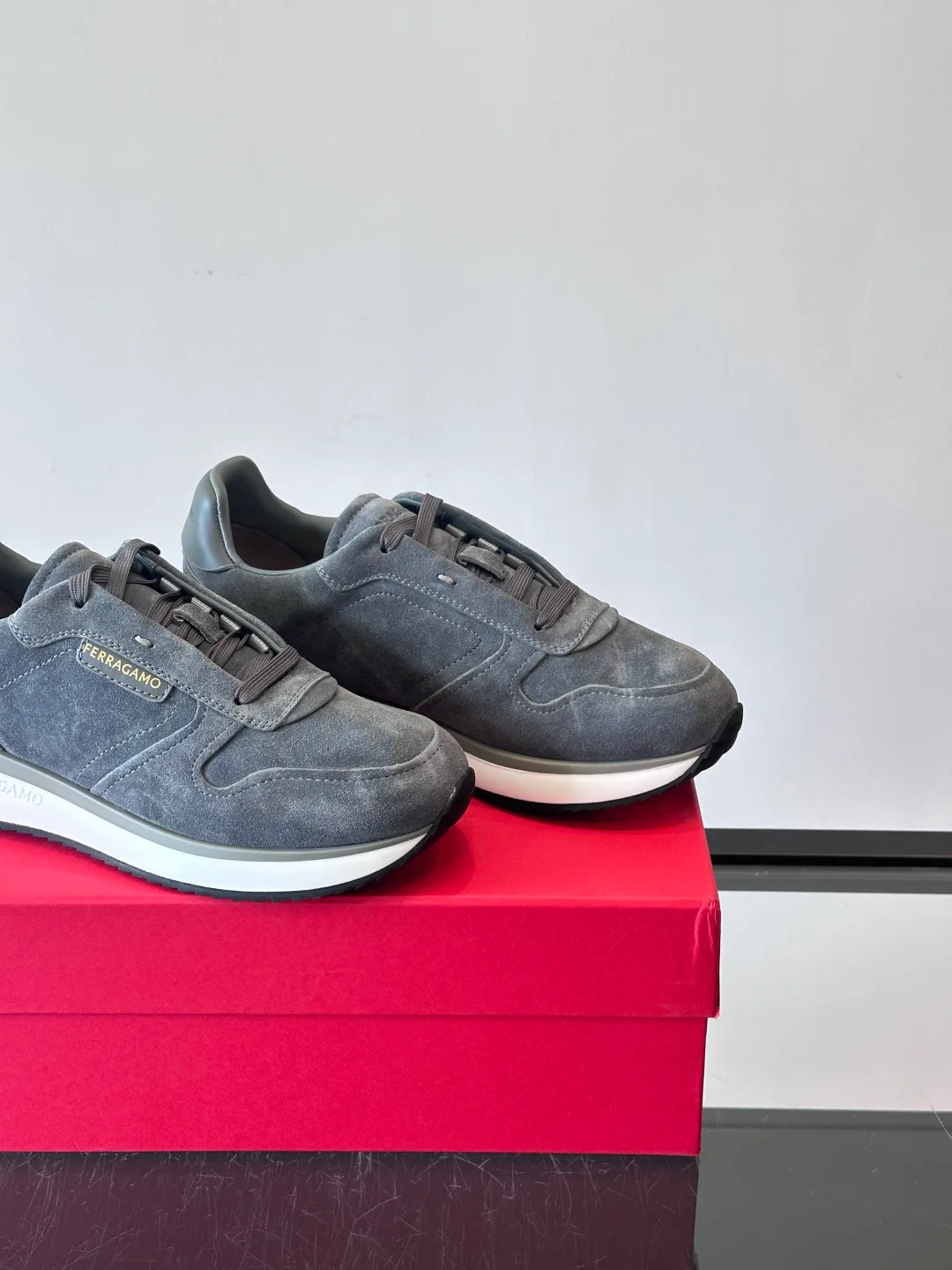 Кроссовки Мужские Salvatore Ferragamo 10615043