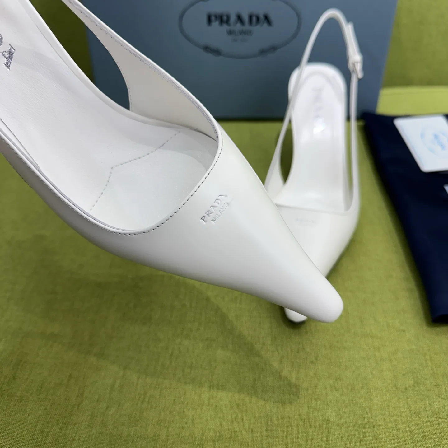 Босоножки Женские Prada 18708998