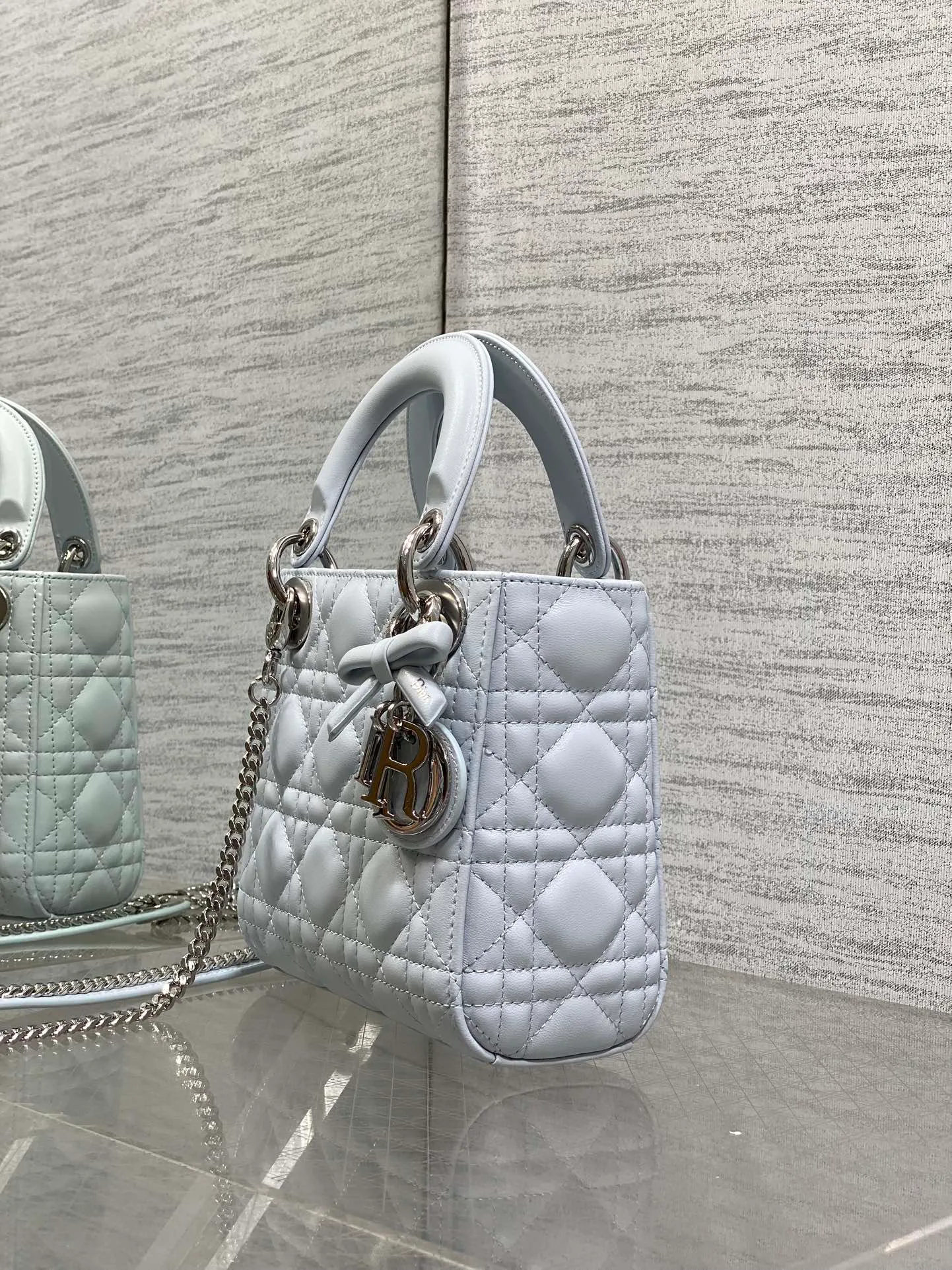 Классические Сумки Женские Christian Dior 13227176