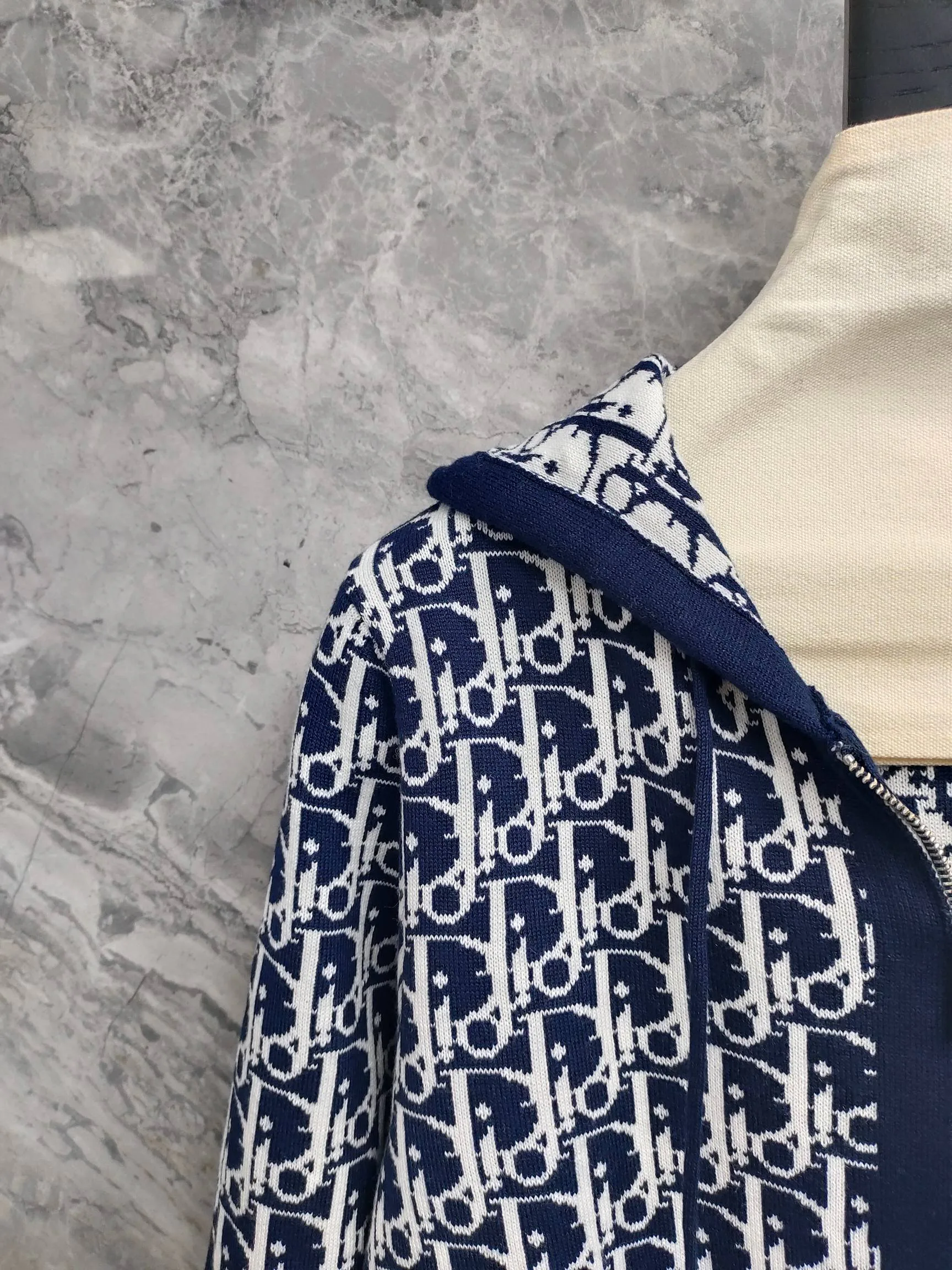 Куртки И Пуховики Женские Christian Dior 504252