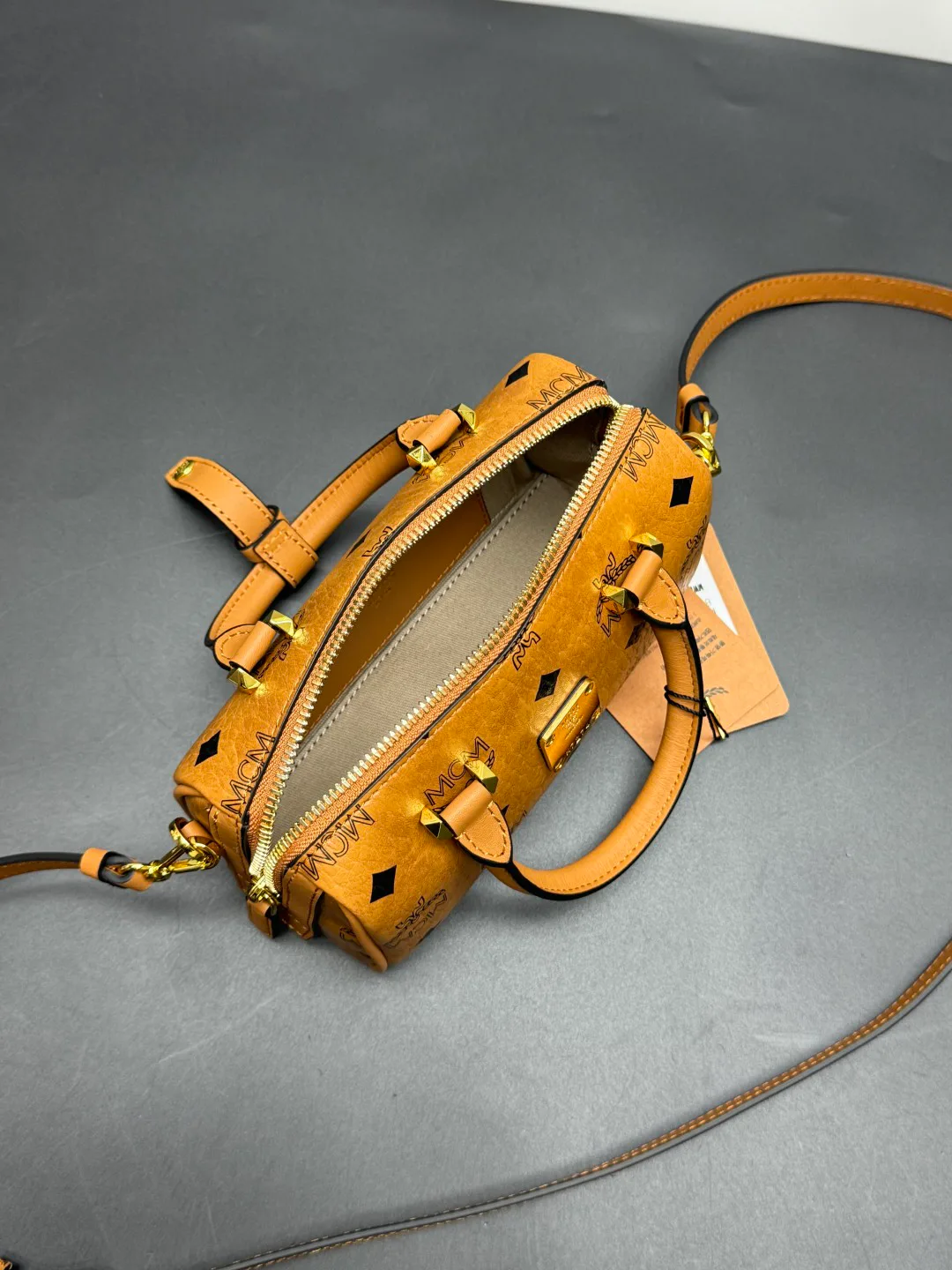 Сумки На Ремне Женские Mcm 414025