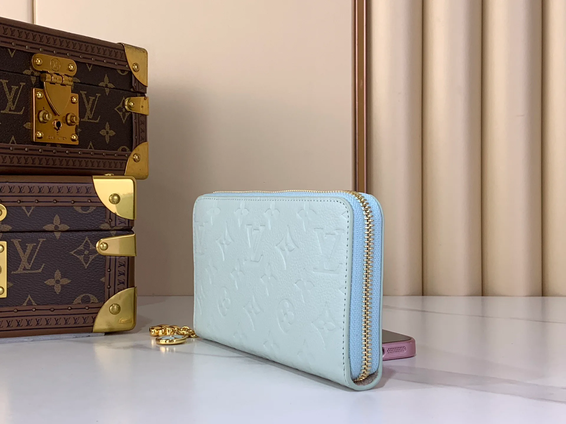 Клатчи Женские Louis Vuitton 13582761