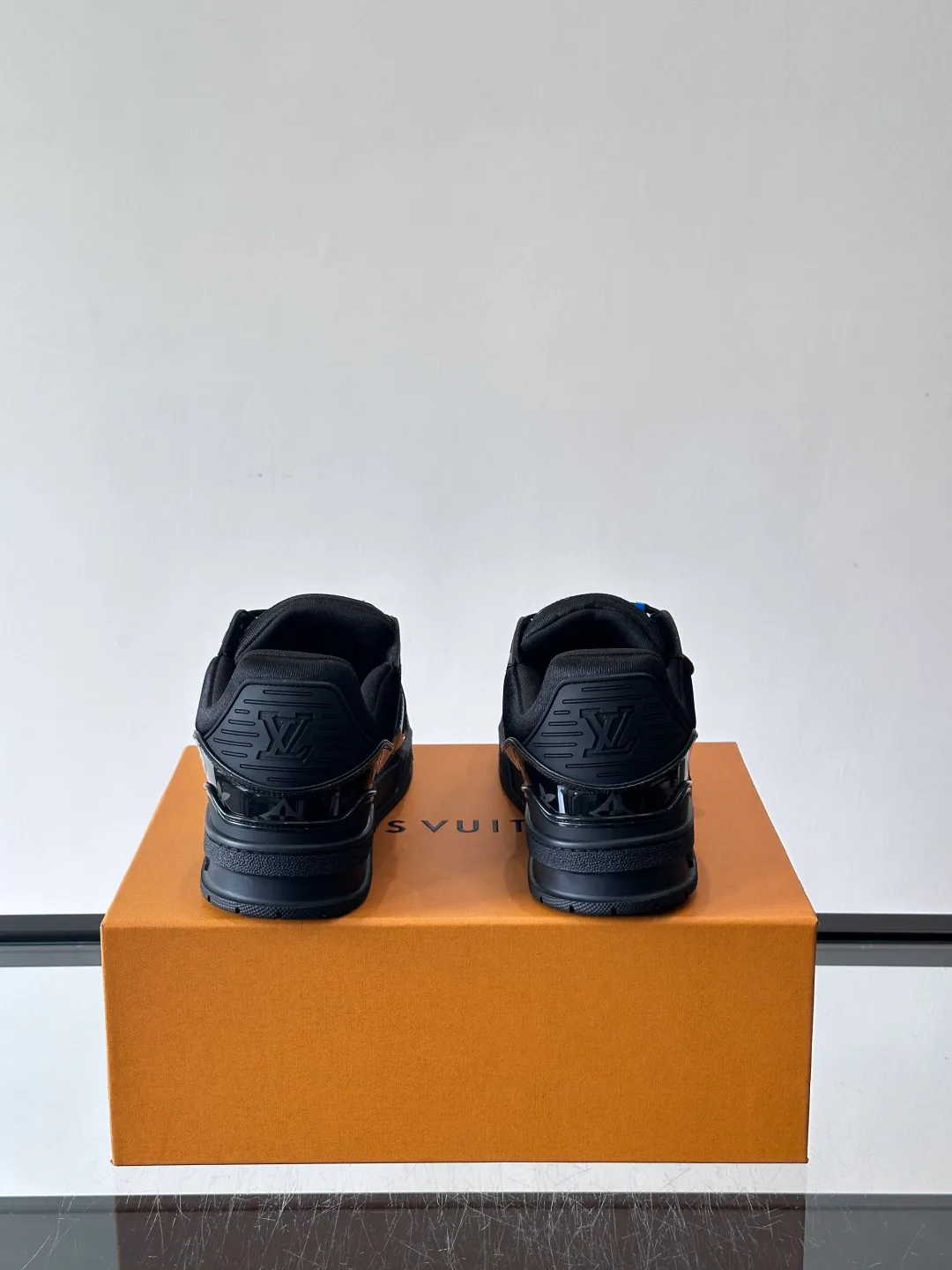 Кроссовки Мужские Louis Vuitton 955829