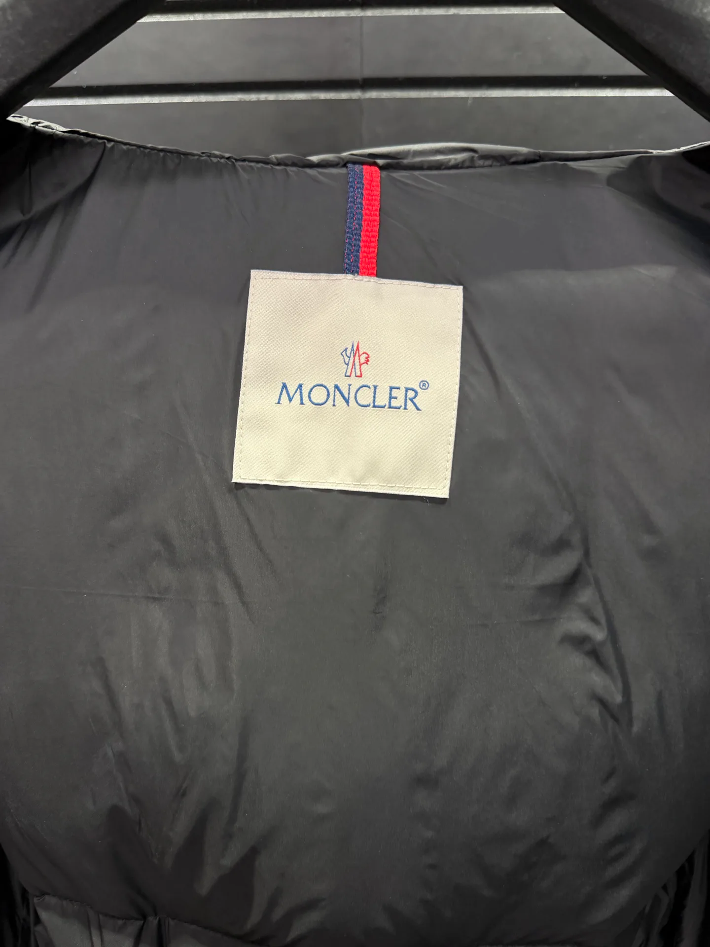 Куртки И Пуховики Женские Moncler 18188643