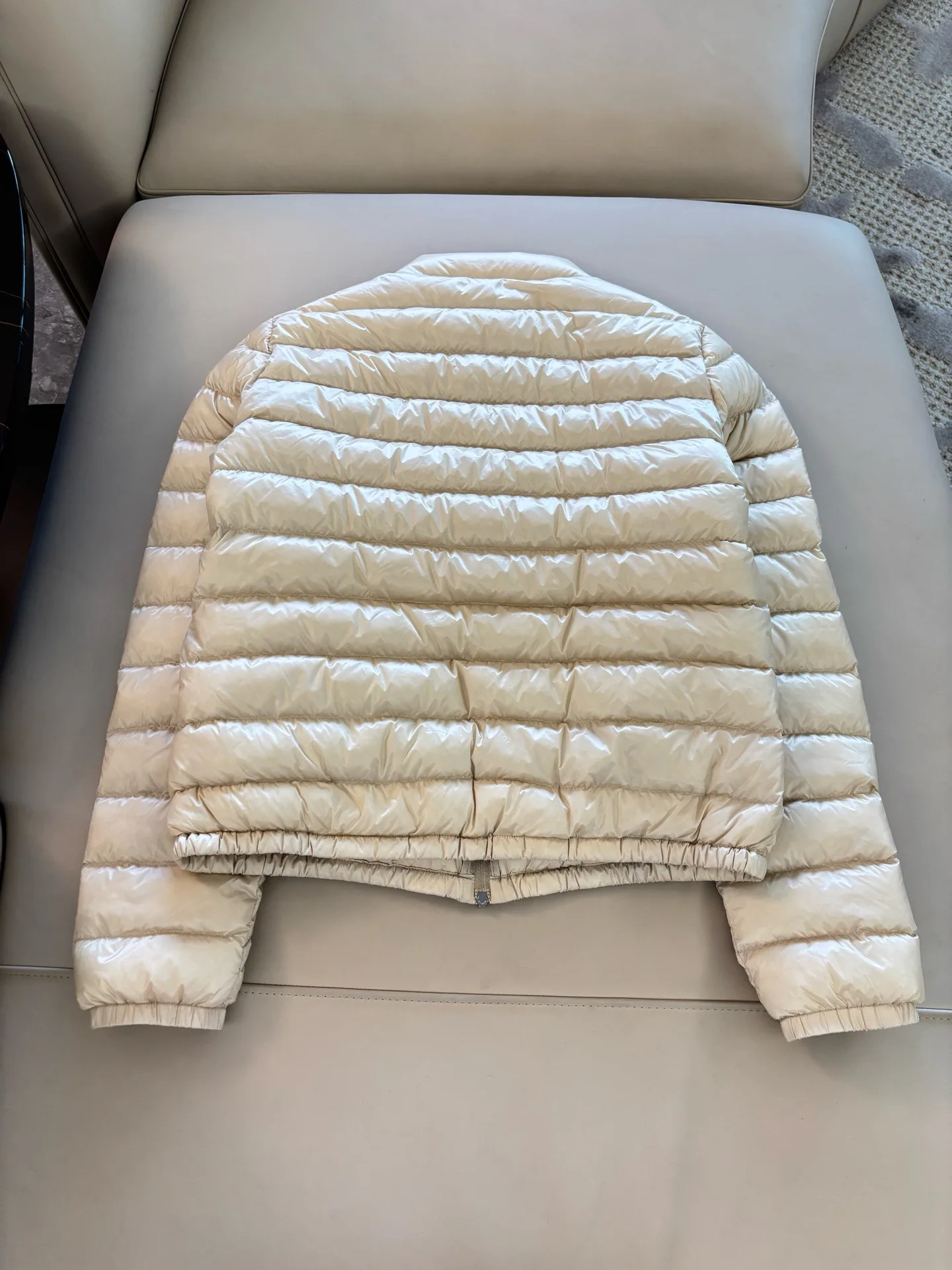 Куртки И Пуховики Женские Moncler 17973765