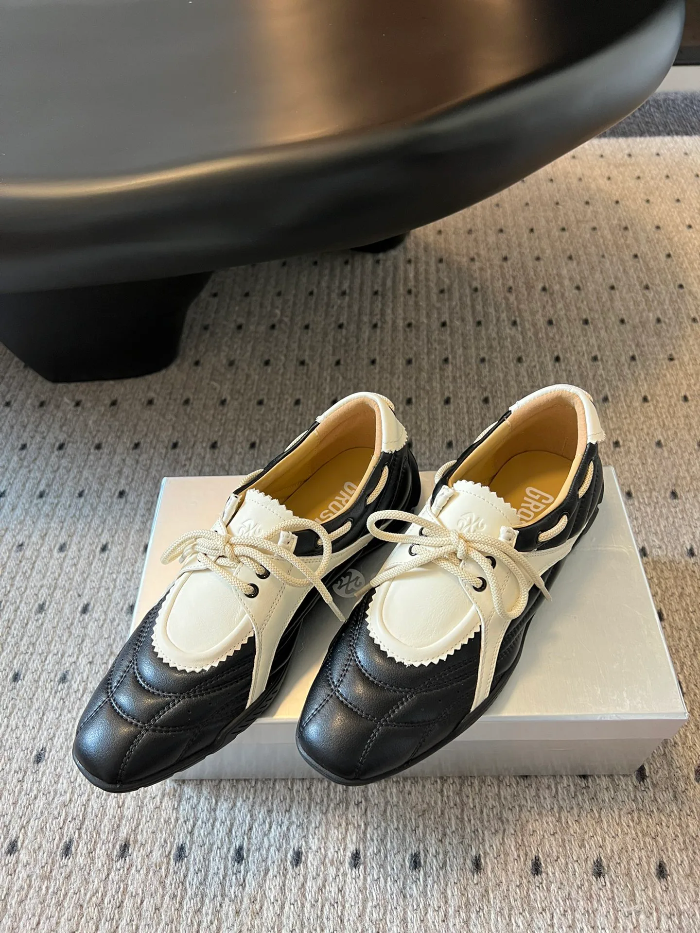 Кроссовки Женские Miu Miu 22442