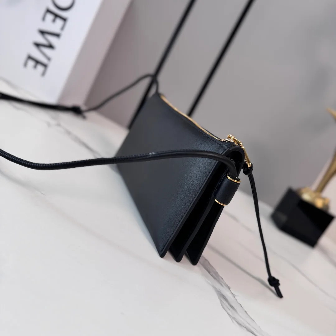Клатчи Женские Loewe 11939131