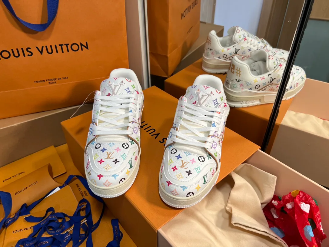 Кроссовки Женские Louis Vuitton 1880909
