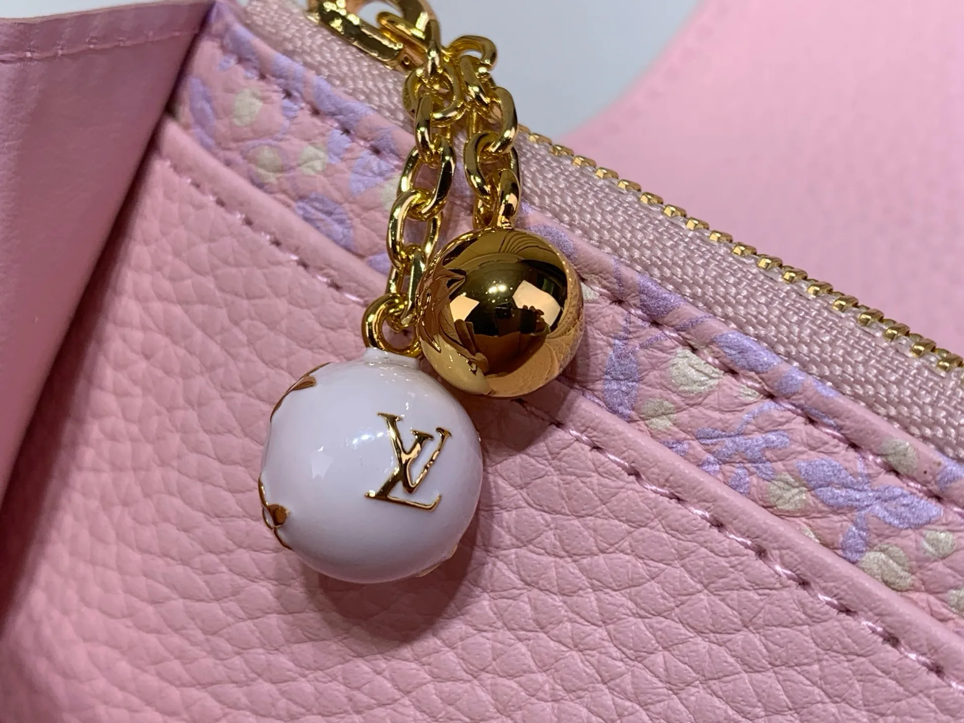 Клатчи Женские Louis Vuitton 17499378