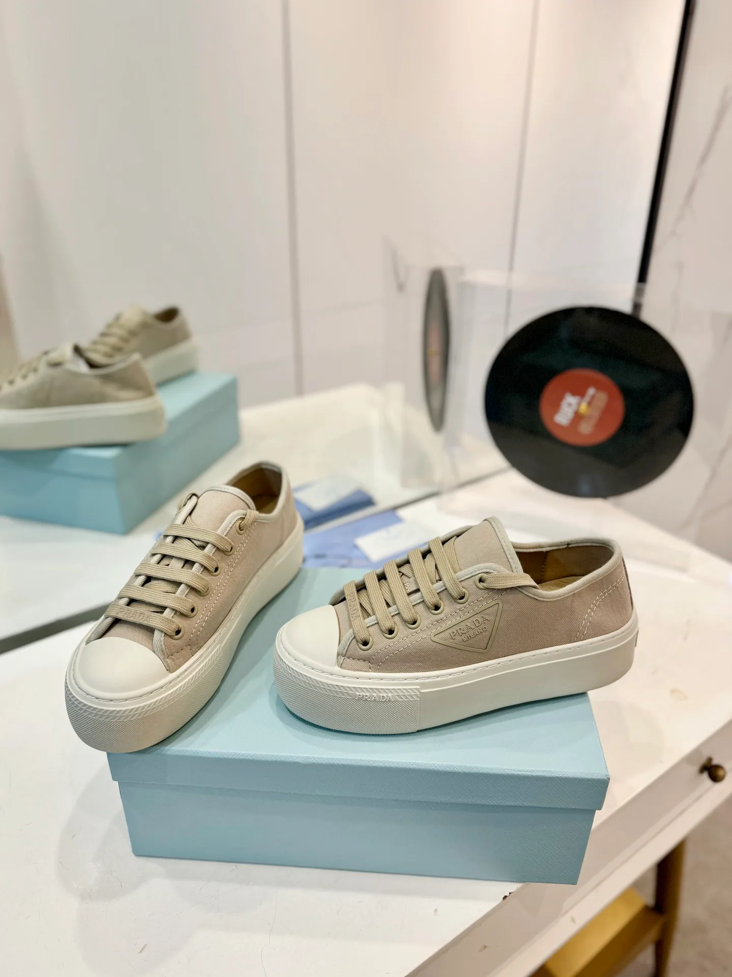 Кроссовки Женские Prada 9535099