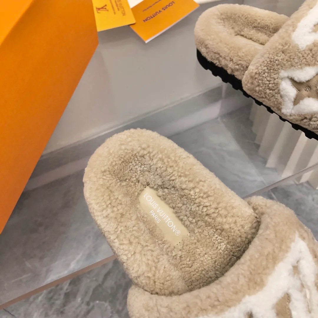 Тапочки Женские Louis Vuitton 489818