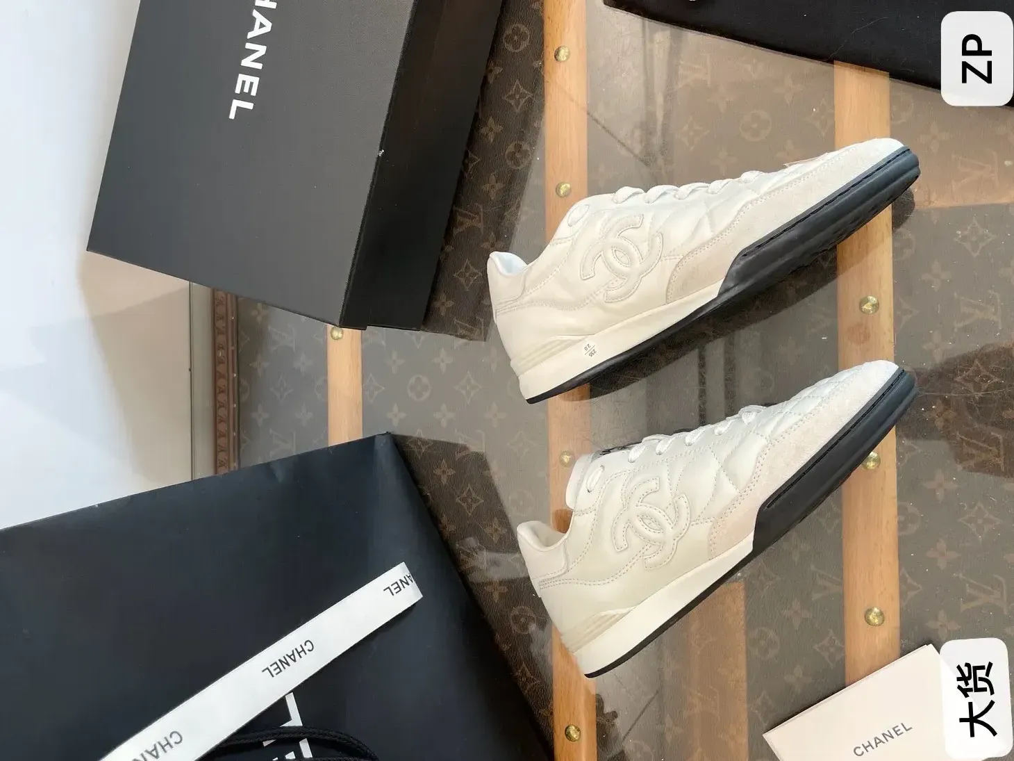 Кроссовки Женские Gucci 529726