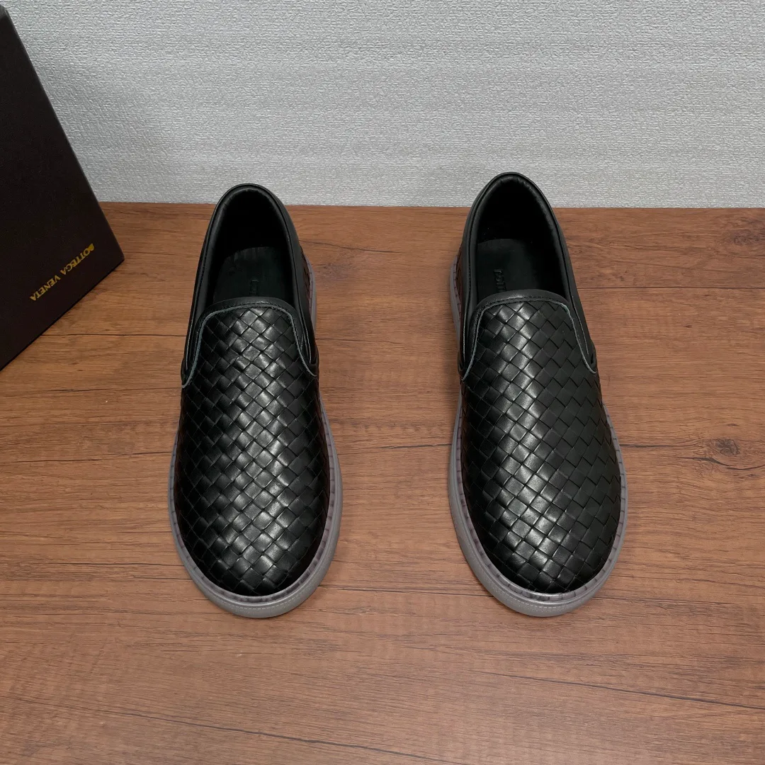 Кроссовки Мужские Bottega Veneta 17954819