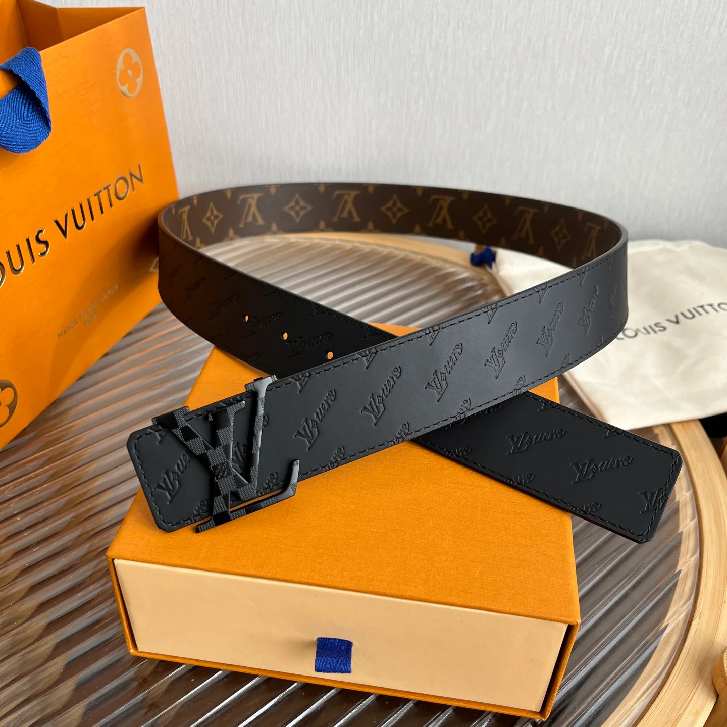 Ремни Louis Vuitton 10399061