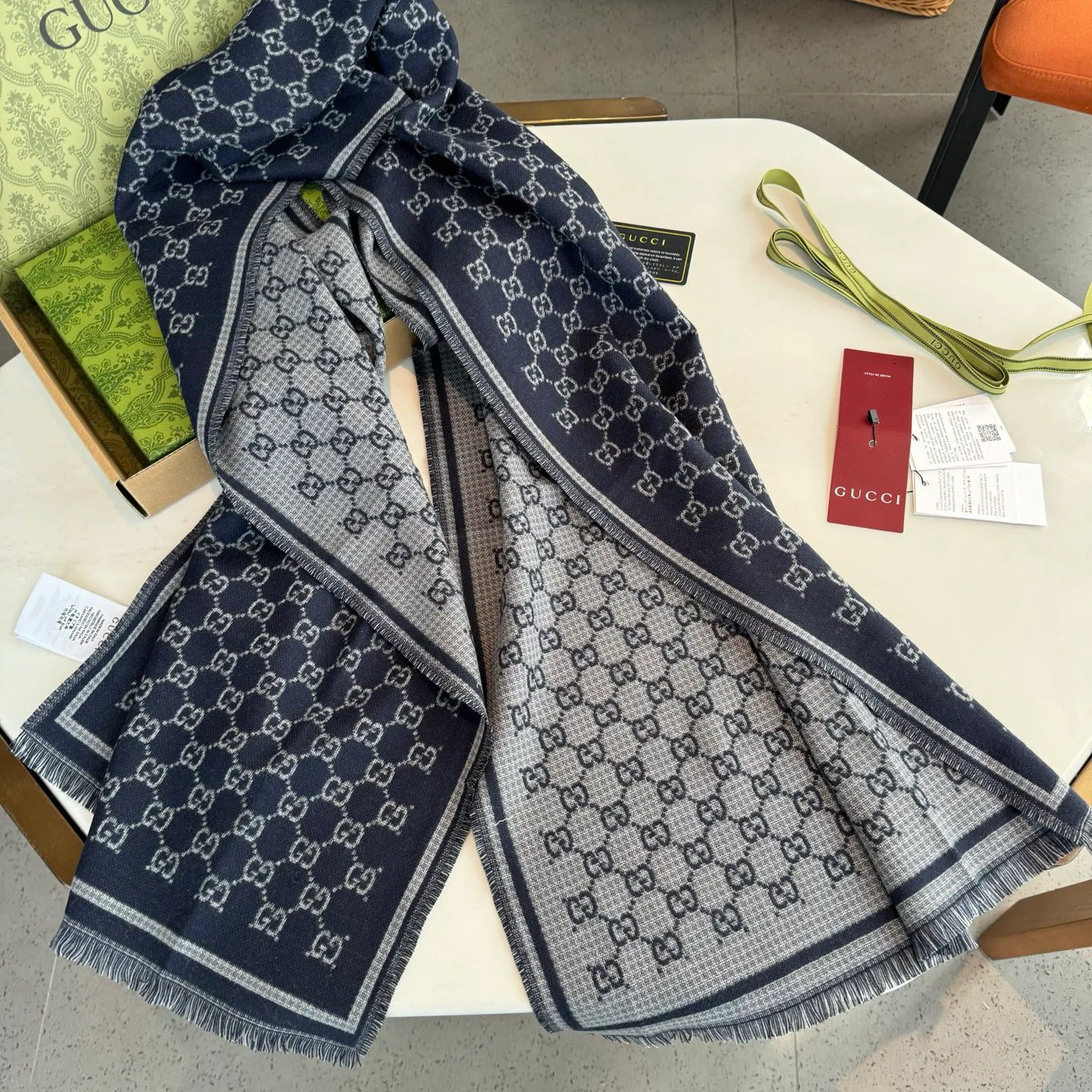 Шарфы Gucci 692906