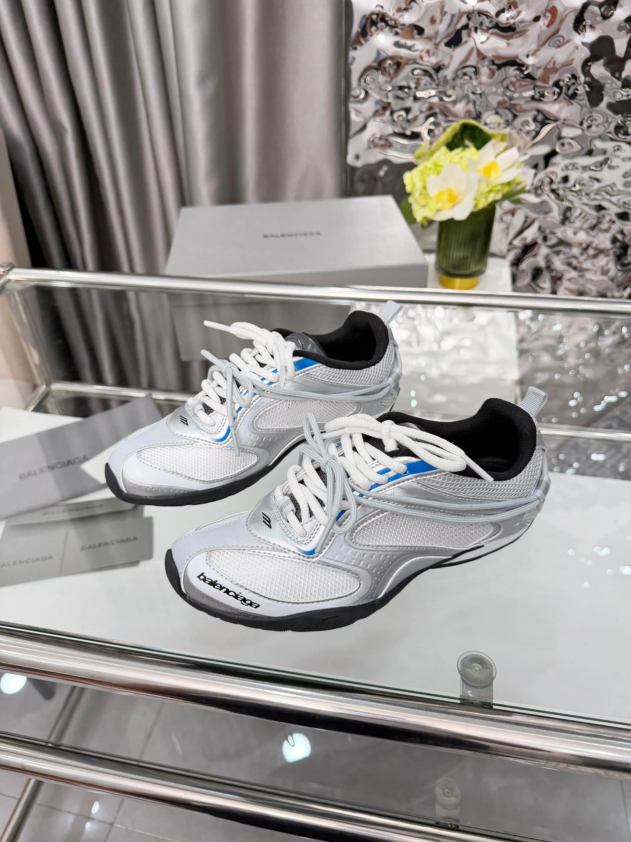 Кроссовки Женские Balenciaga 13080100