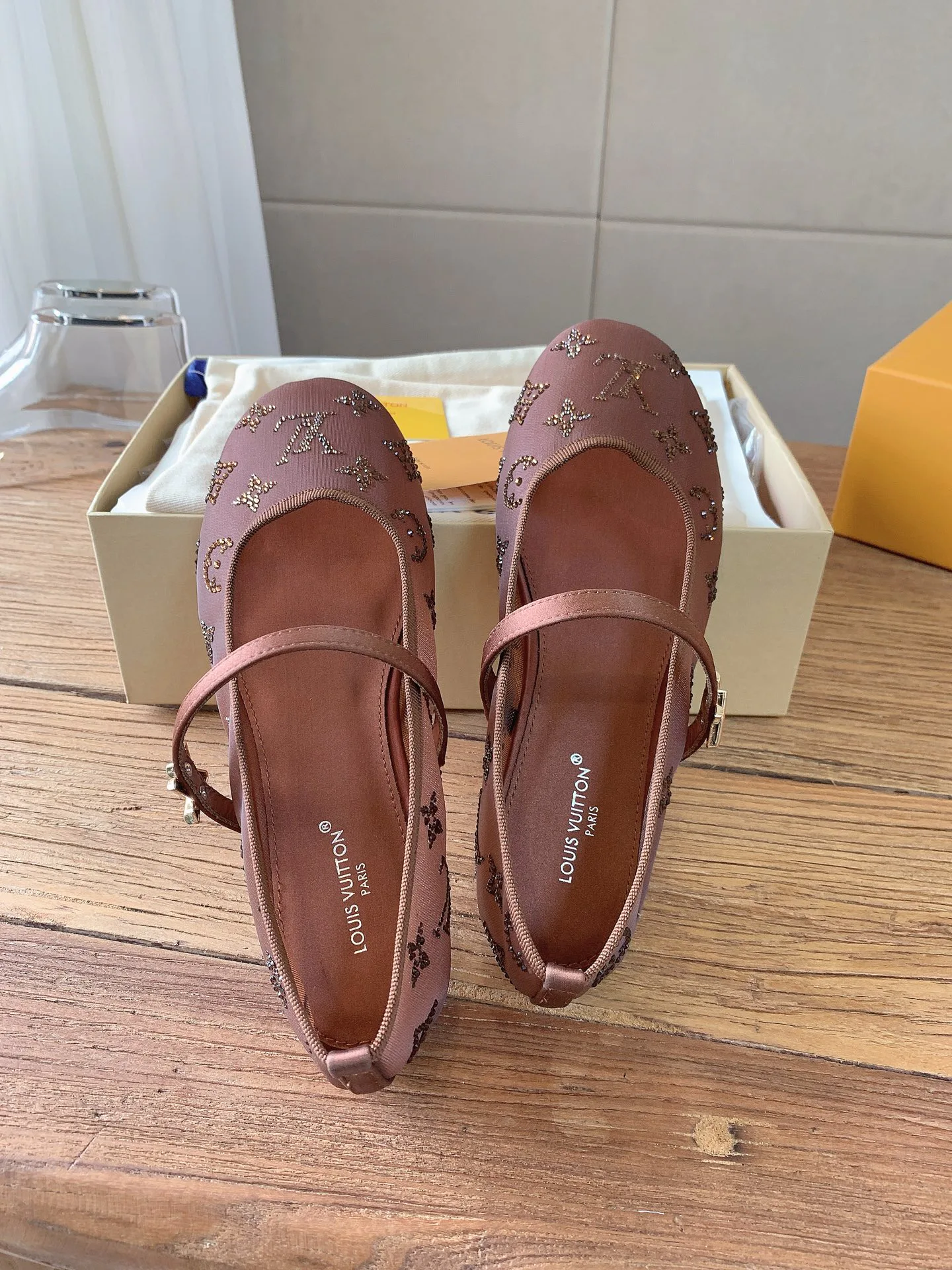 Балетки Женские Louis Vuitton 18365401