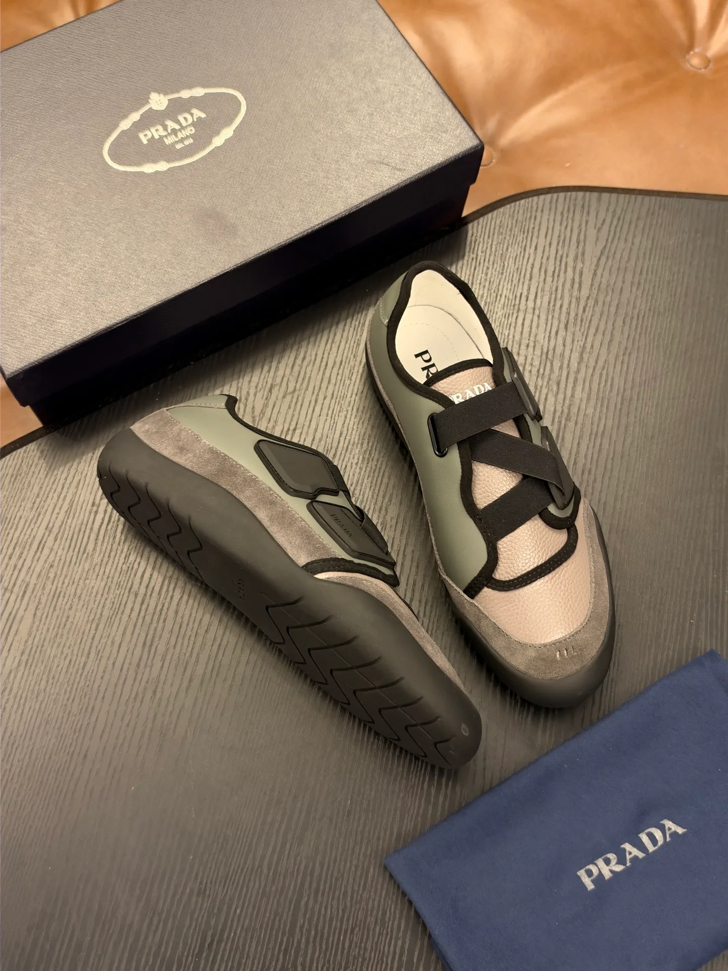 Кроссовки Мужские Prada 19700016