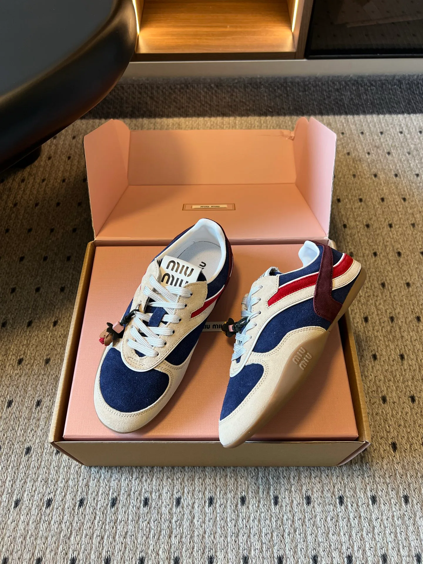 Кроссовки Женские Miu Miu 18462165