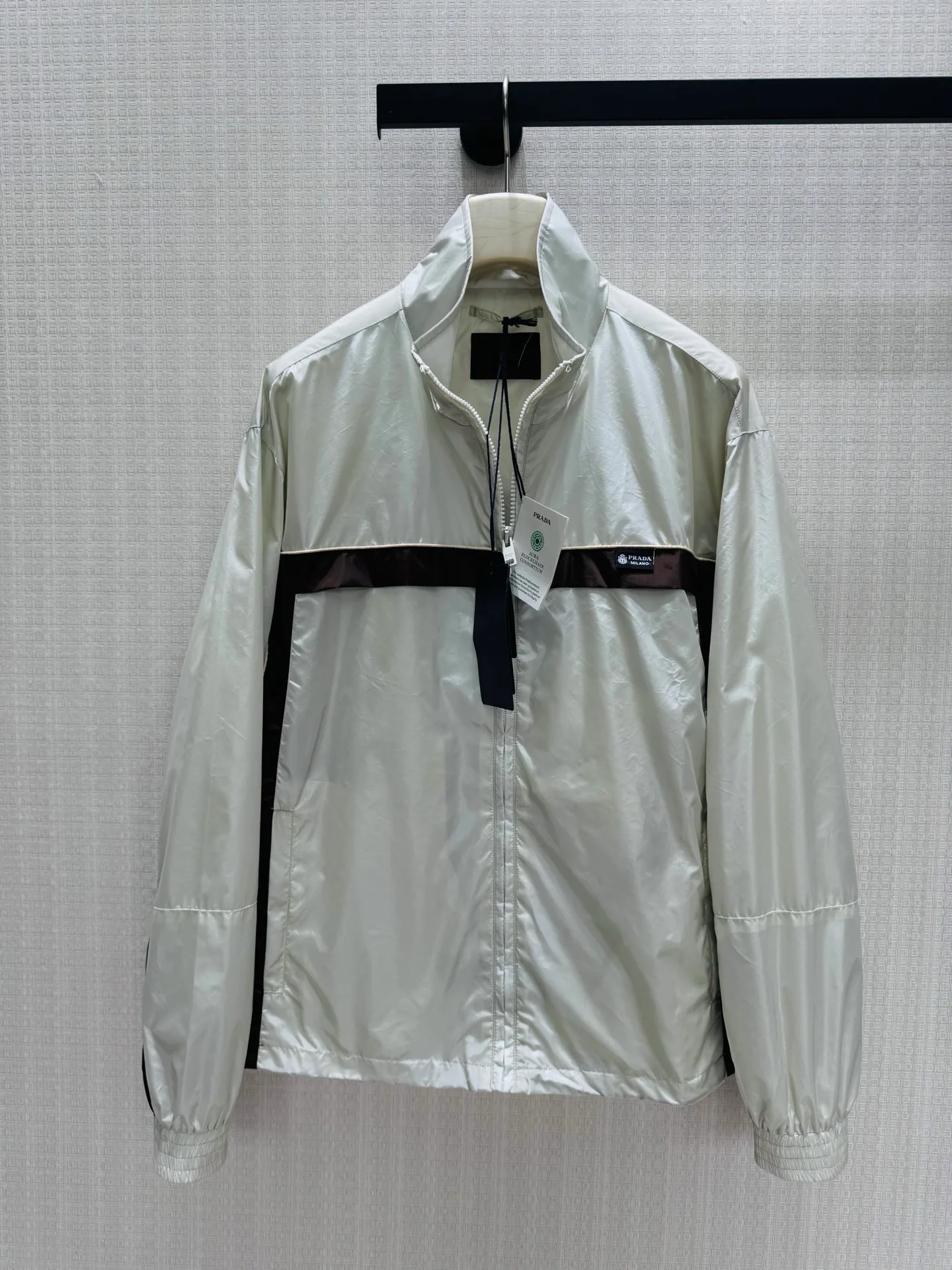 Куртки И Пуховики Женские Prada 18204517