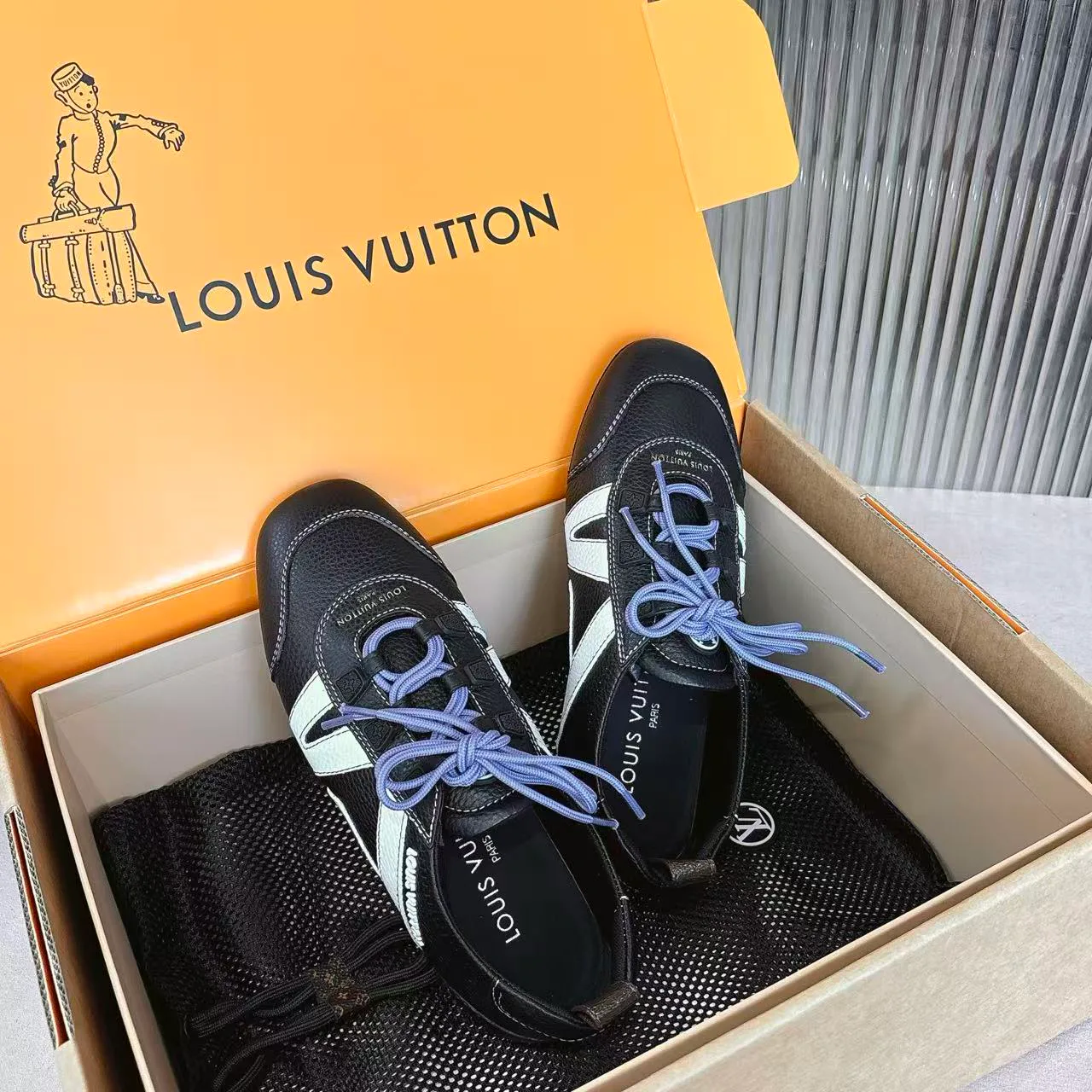 Кроссовки Женские Louis Vuitton 842804