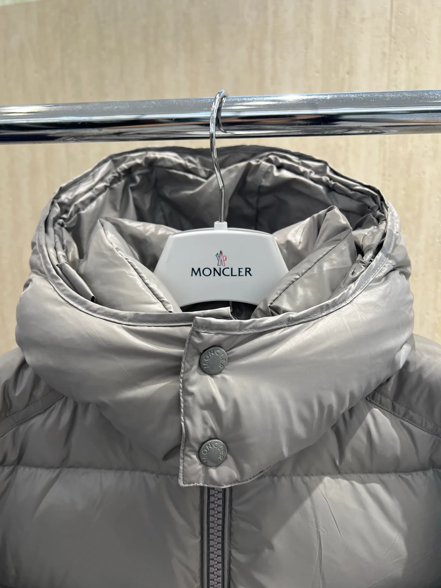 Куртки И Пуховики Женские Moncler 18723404