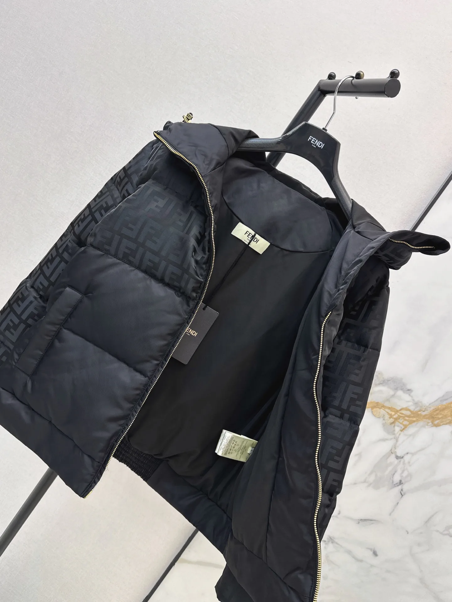 Куртки И Пуховики Женские Fendi 18253128