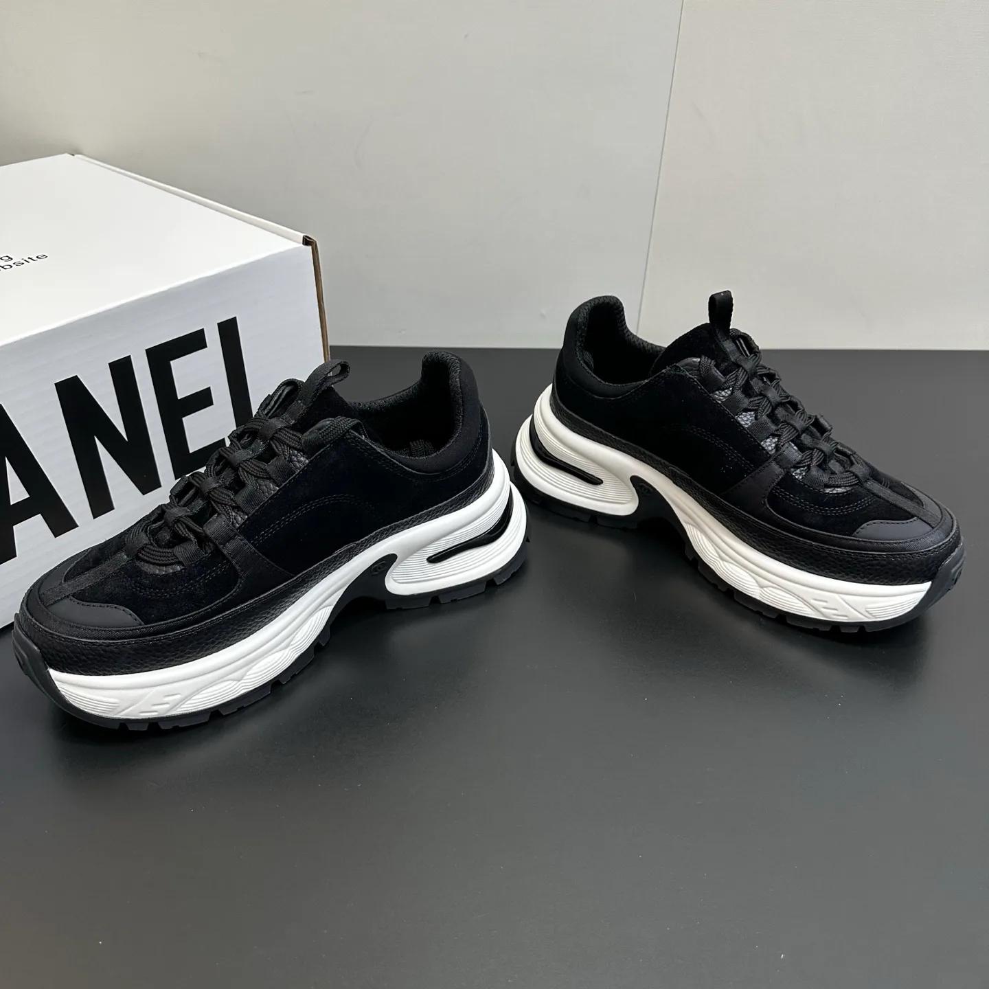 Кроссовки Женские Chanel 1748638