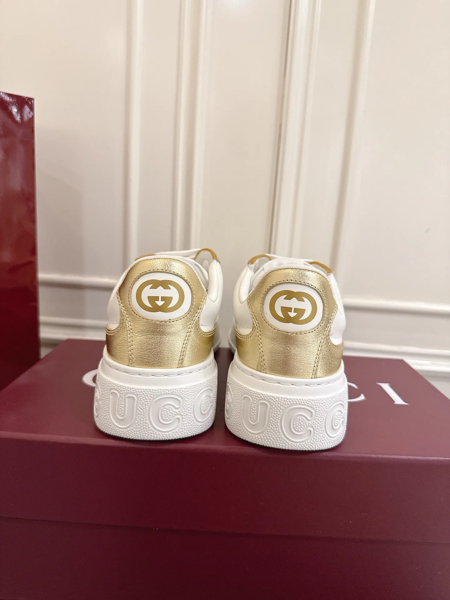 Кроссовки Женские Gucci 1220931