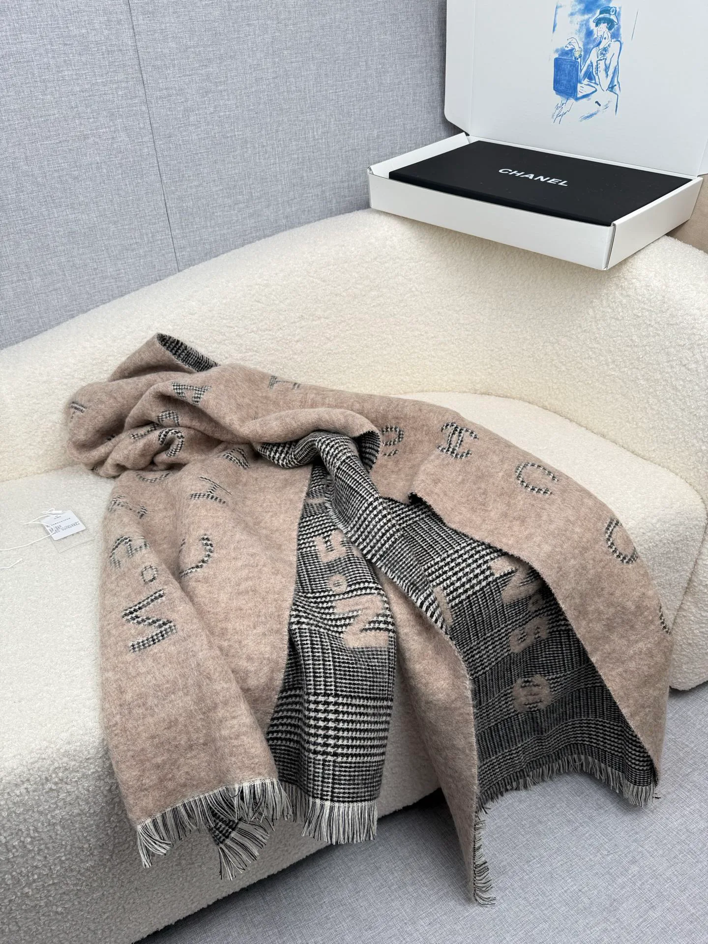 Шарфы Chanel 18141360