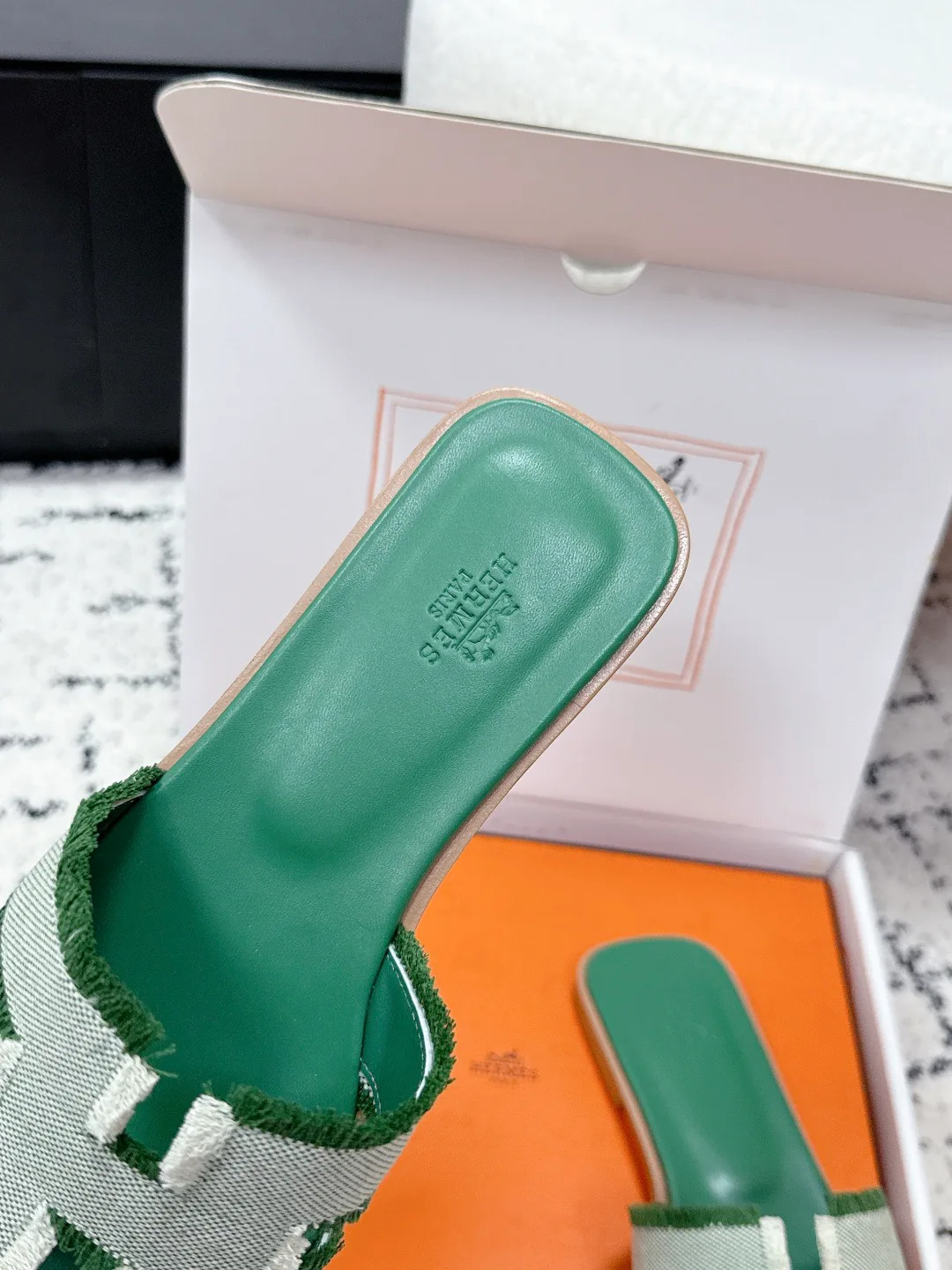 Шлепанцы Женские Hermes 814529