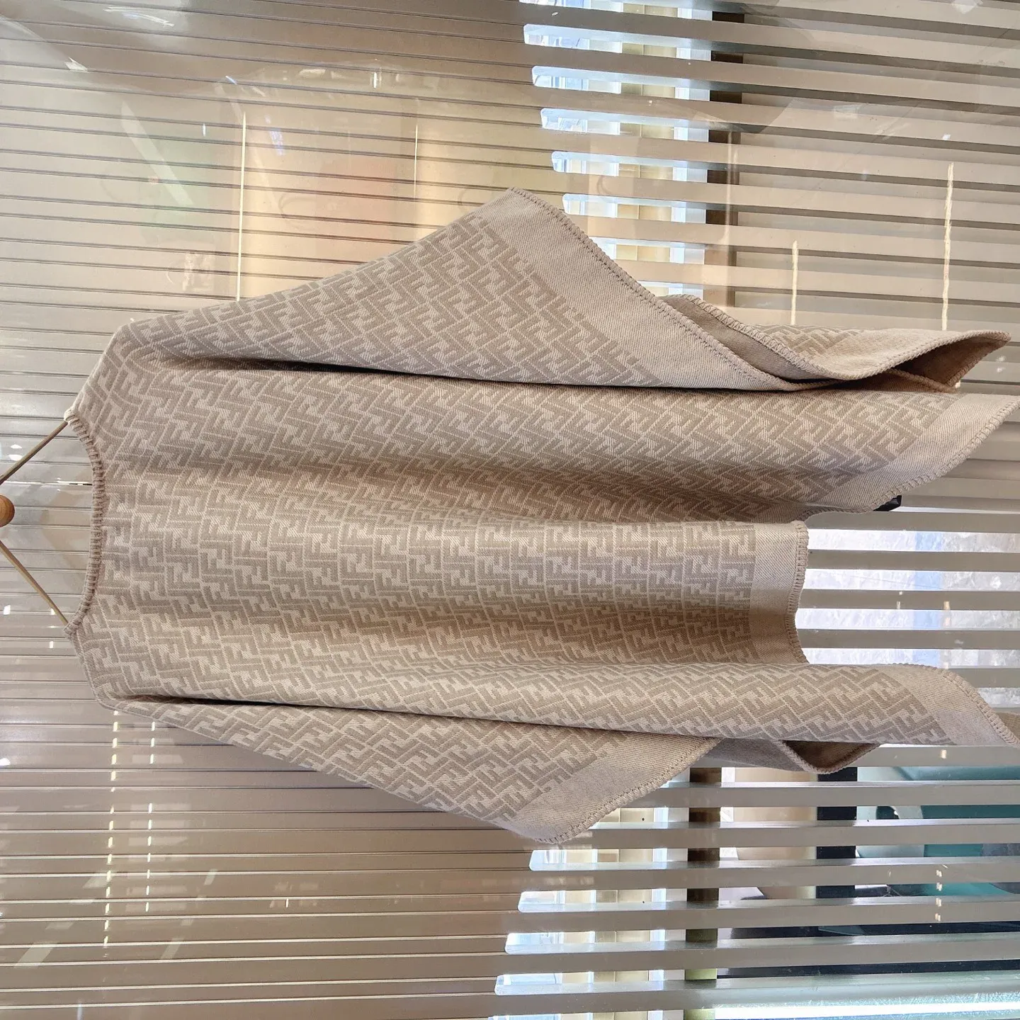 Шарфы Fendi 1669499