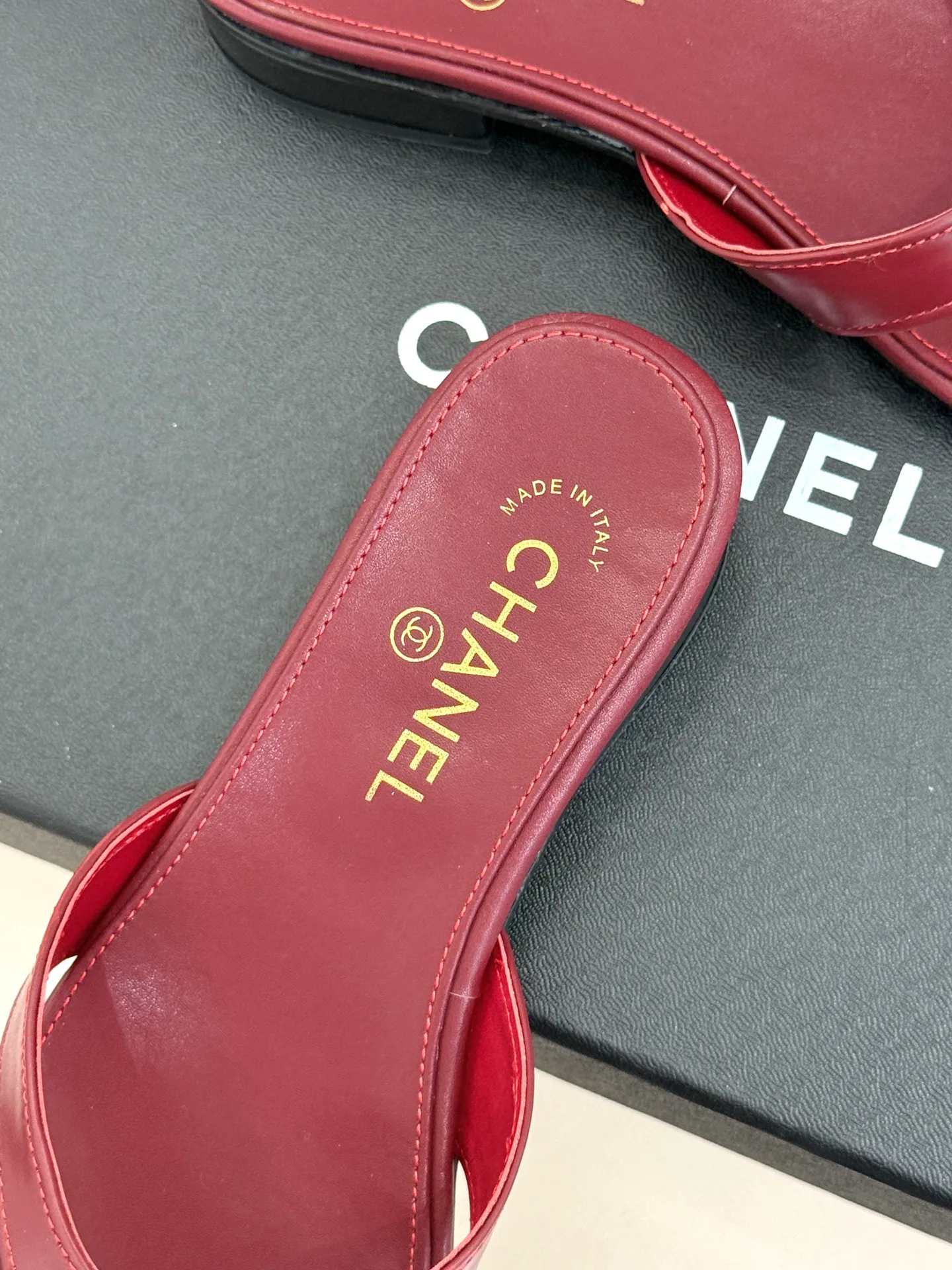 Шлепанцы Женские Chanel 17724128