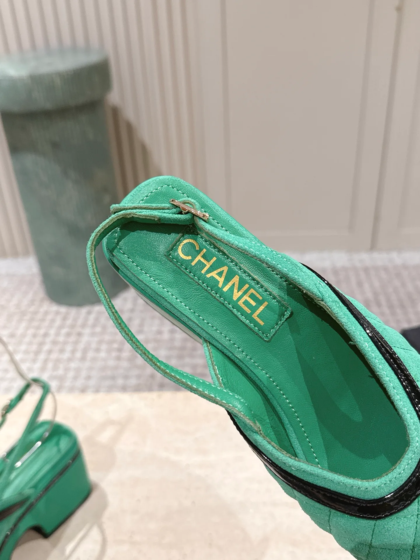 Босоножки Женские Chanel 18142644
