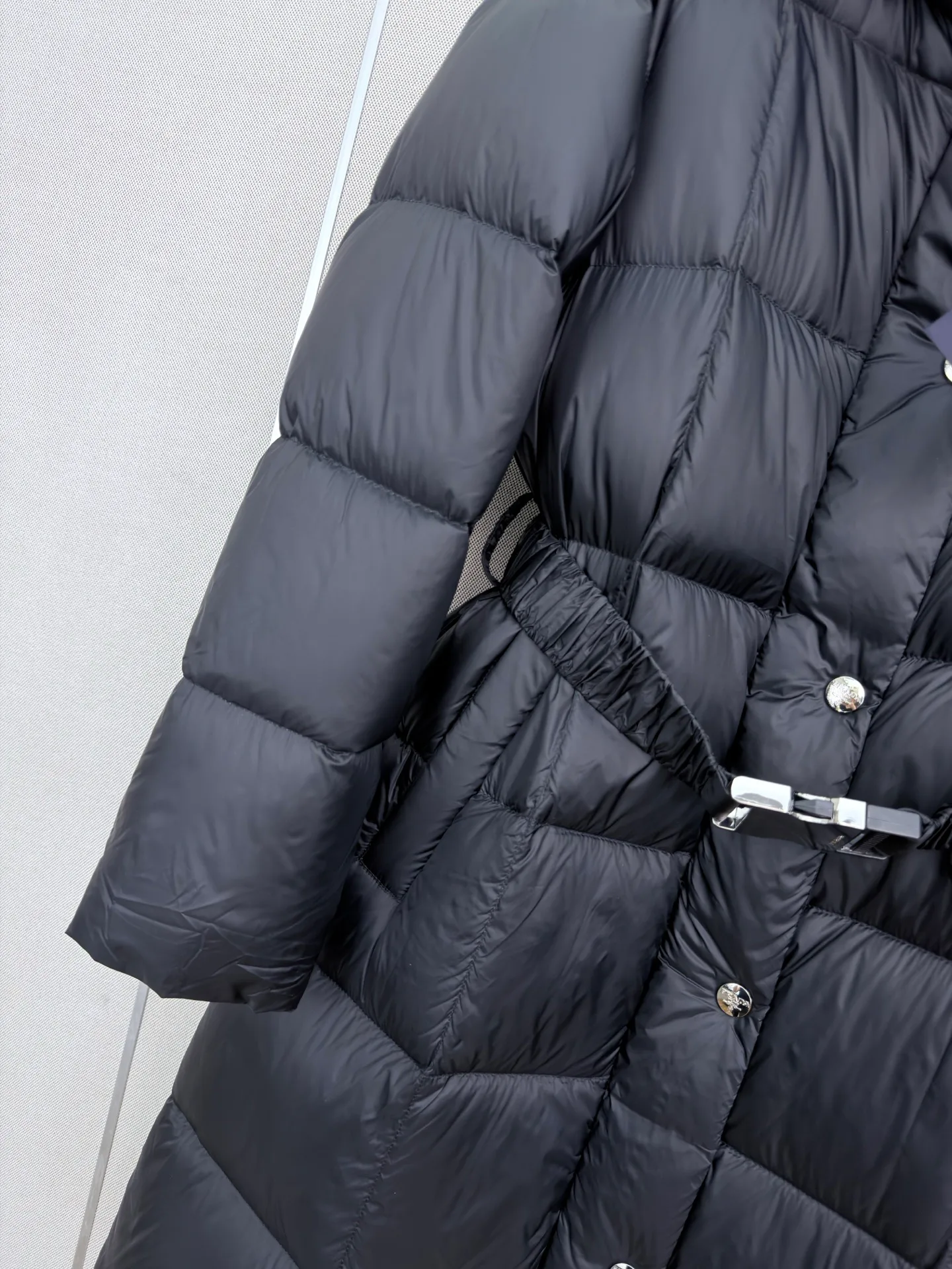 Куртки И Пуховики Женские Prada 18108885