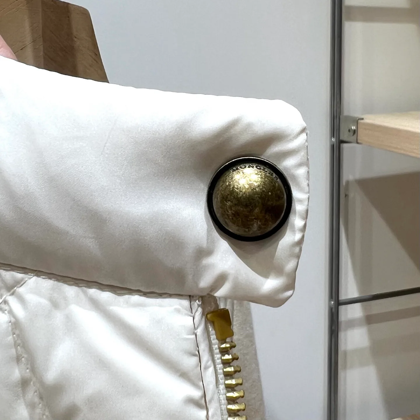 Куртки И Пуховики Женские Moncler 18106076
