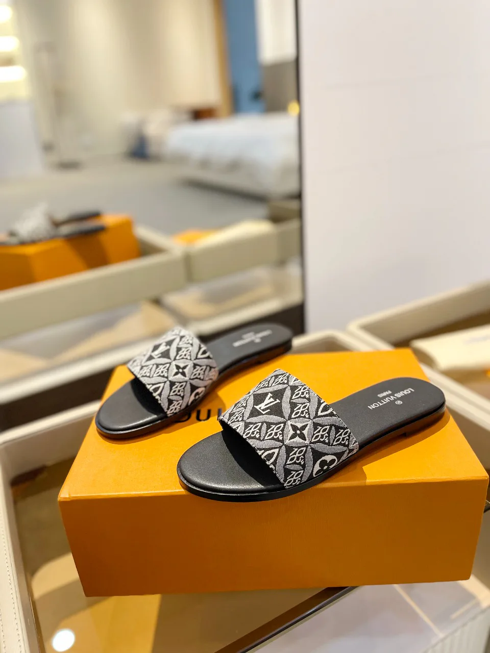 Сандалии Женские Louis Vuitton 9623585