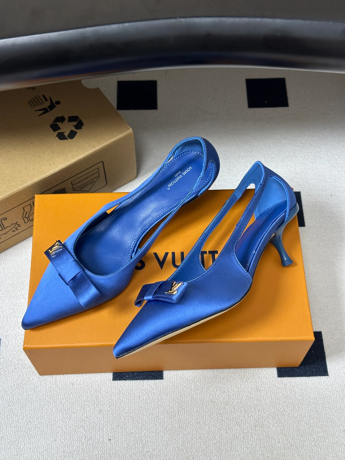 Туфли Женские Louis Vuitton 17768184