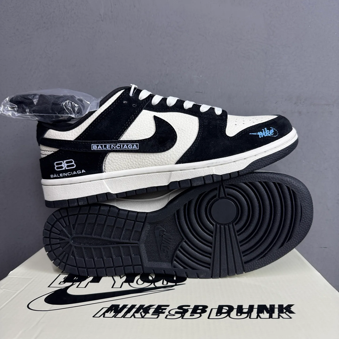 Кроссовки Женские Nike 374053