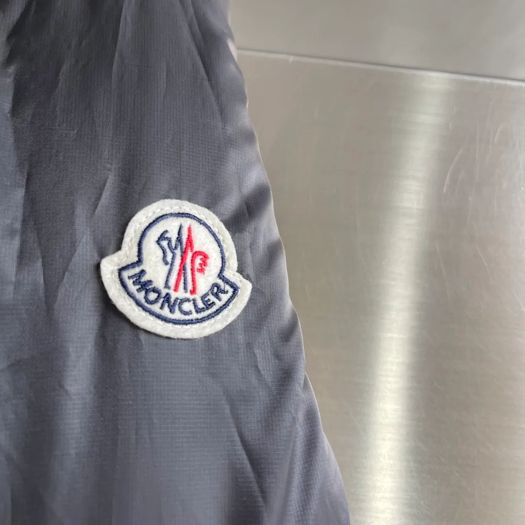 Куртки И Пуховики Мужские Moncler 1502605