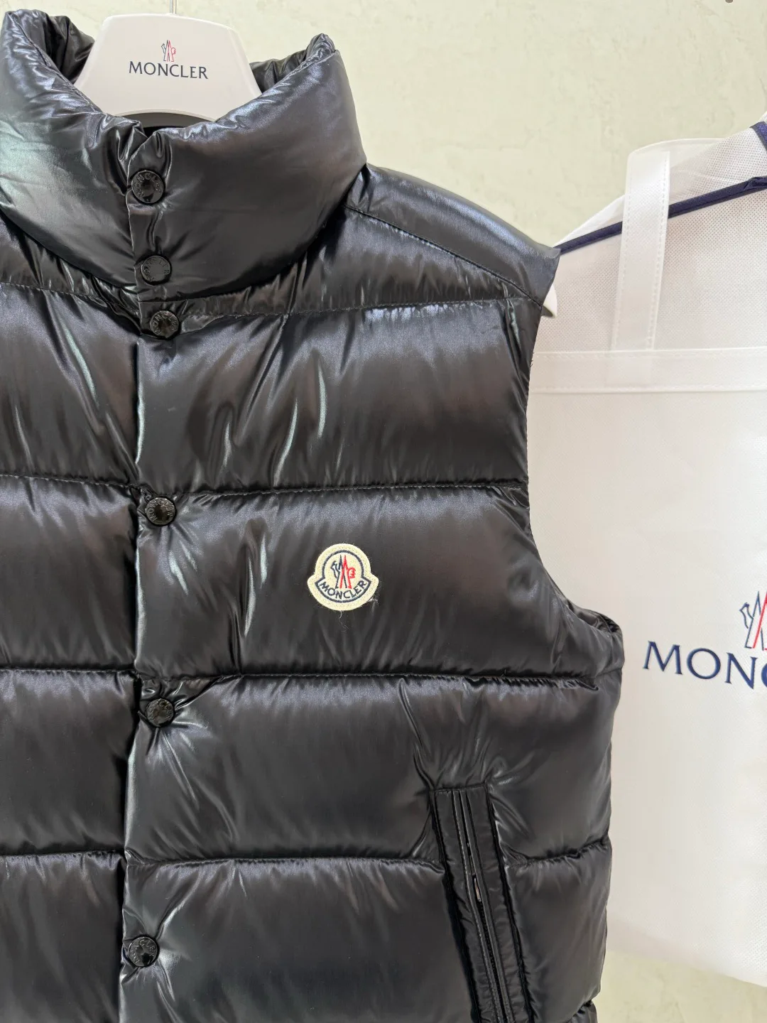 Жилеты Женские Moncler 18376095
