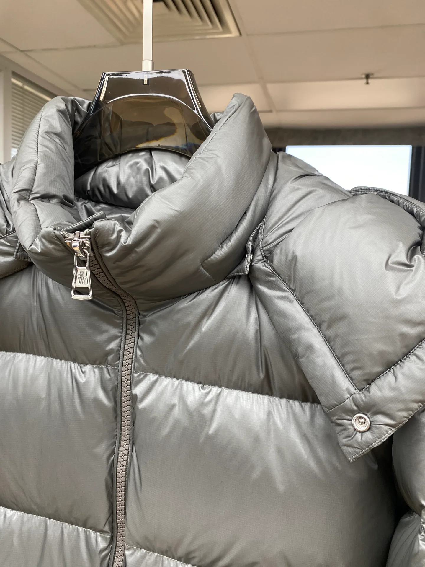 Куртки И Пуховики Мужские Moncler 1859726