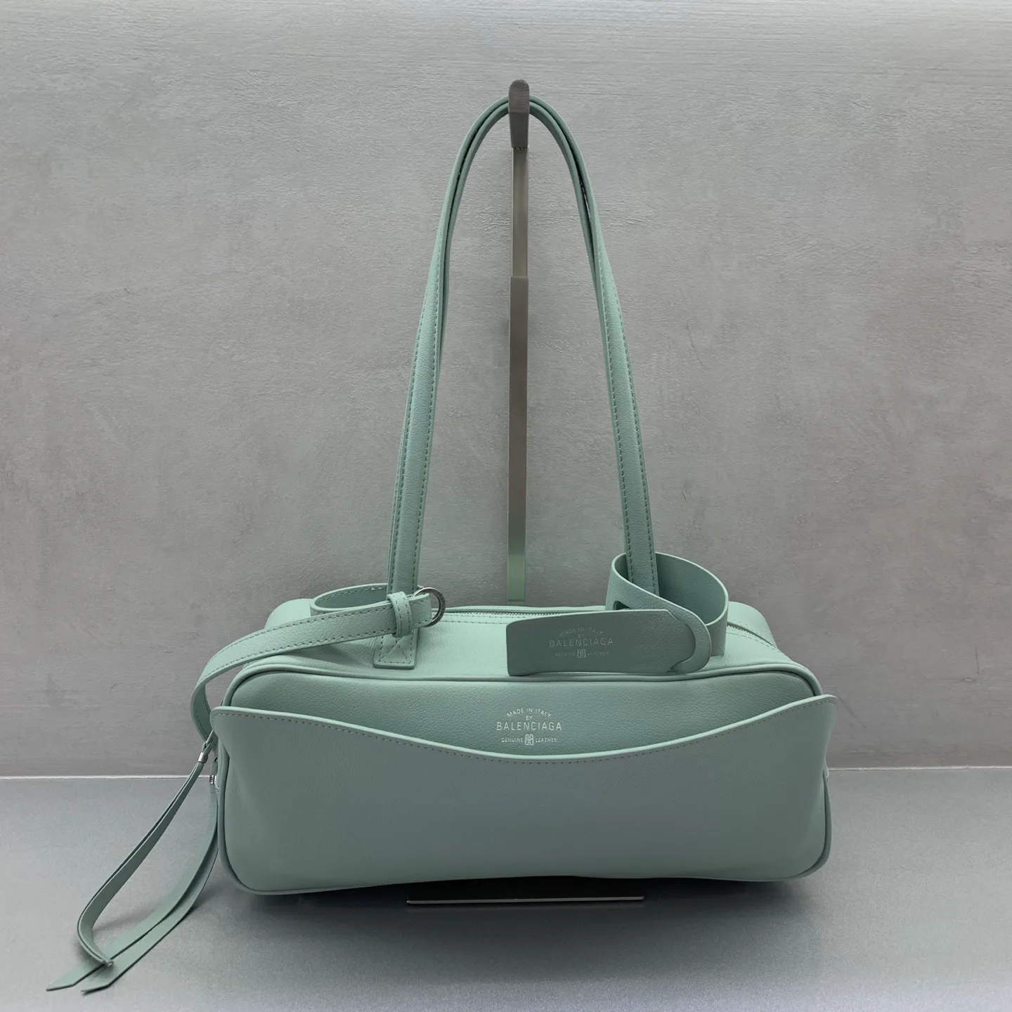 Классические Сумки Женские Balenciaga 18136627