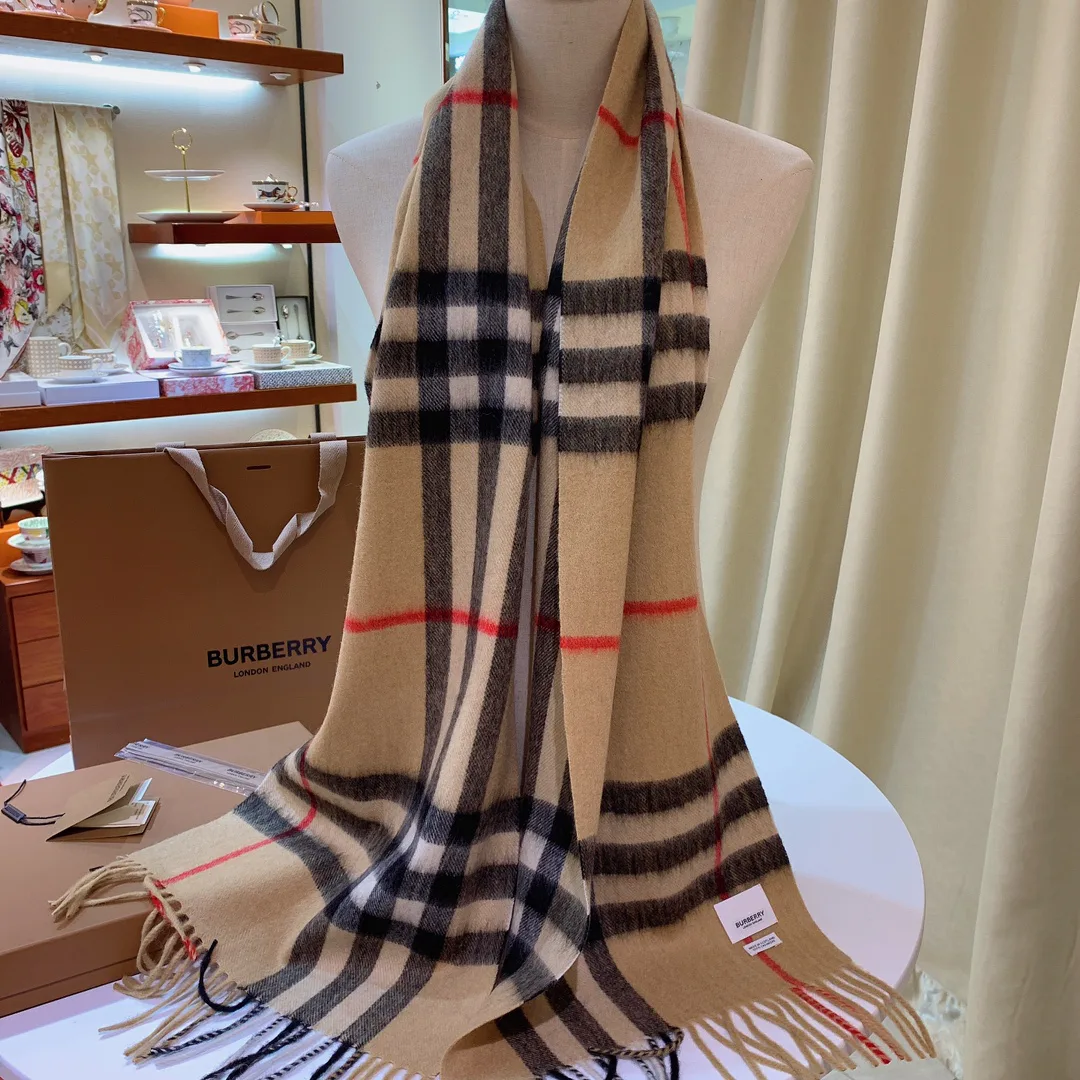 Шарфы Burberry 2478546