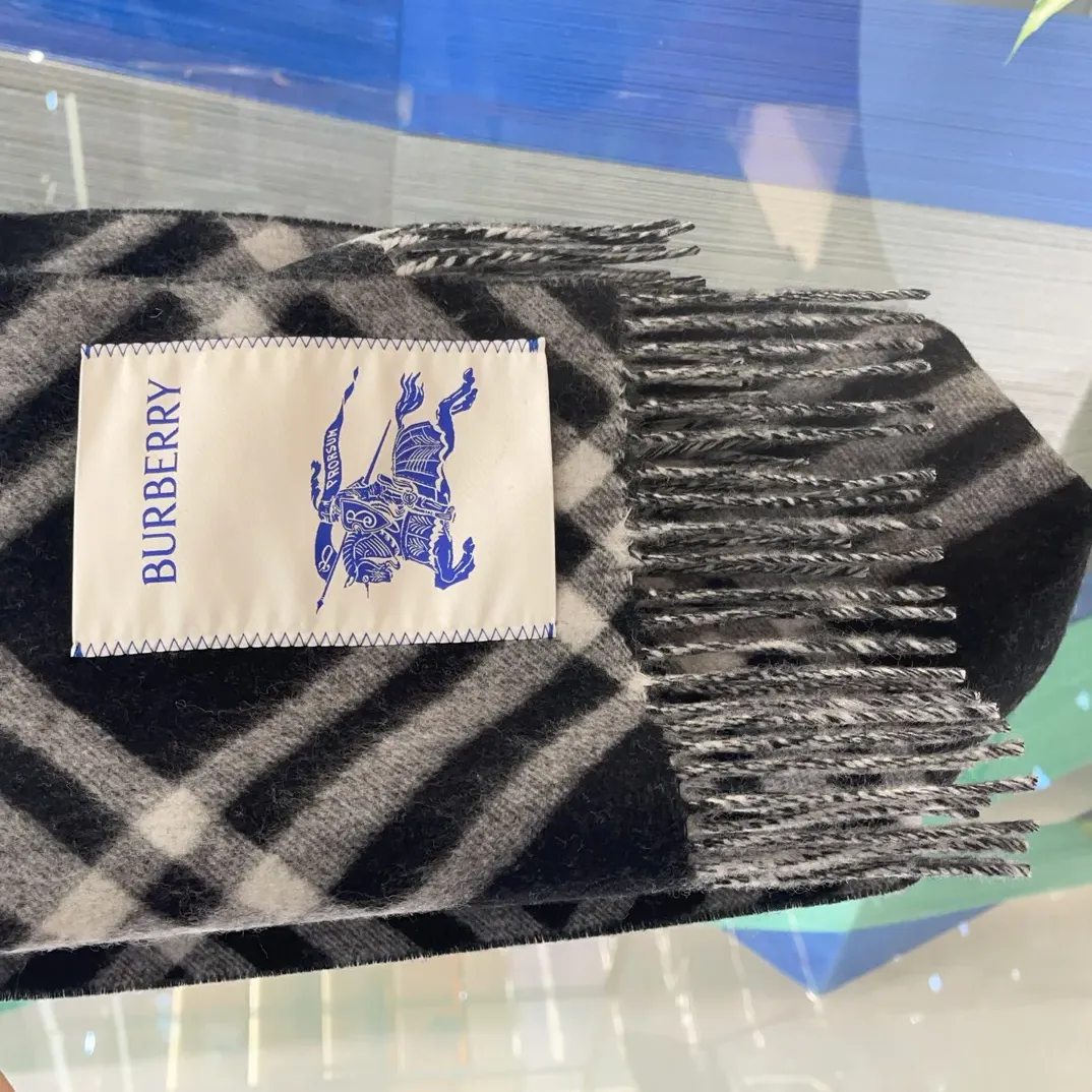 Шарфы Burberry 1223990