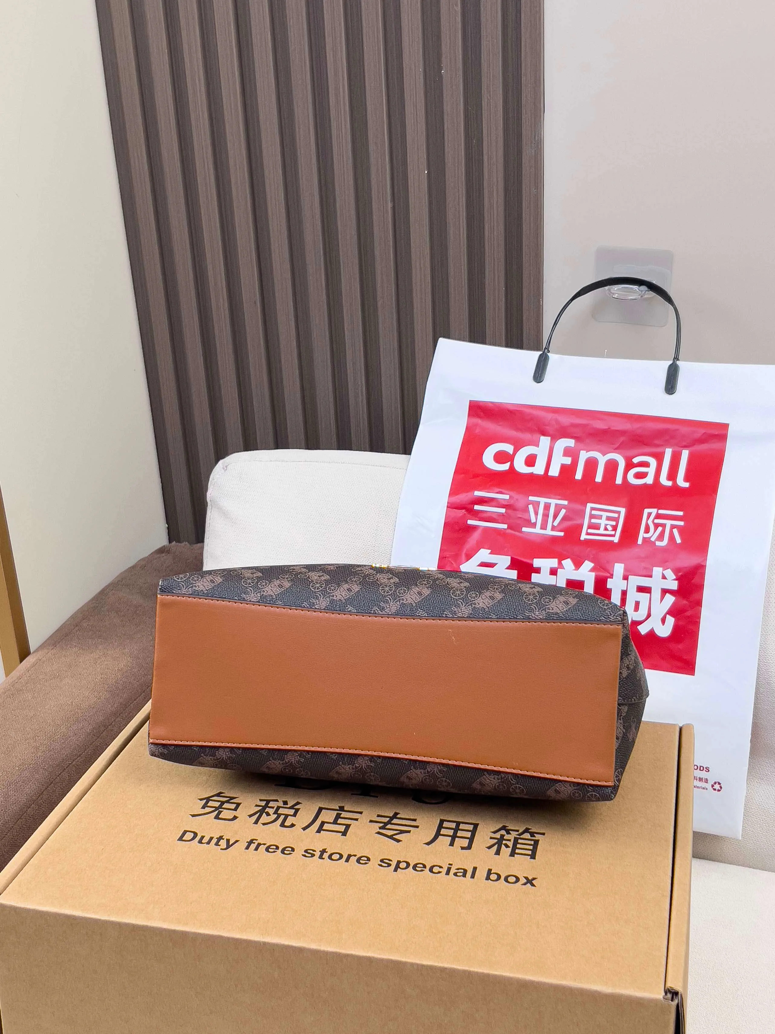 Классические Сумки Женские Coach 11204170