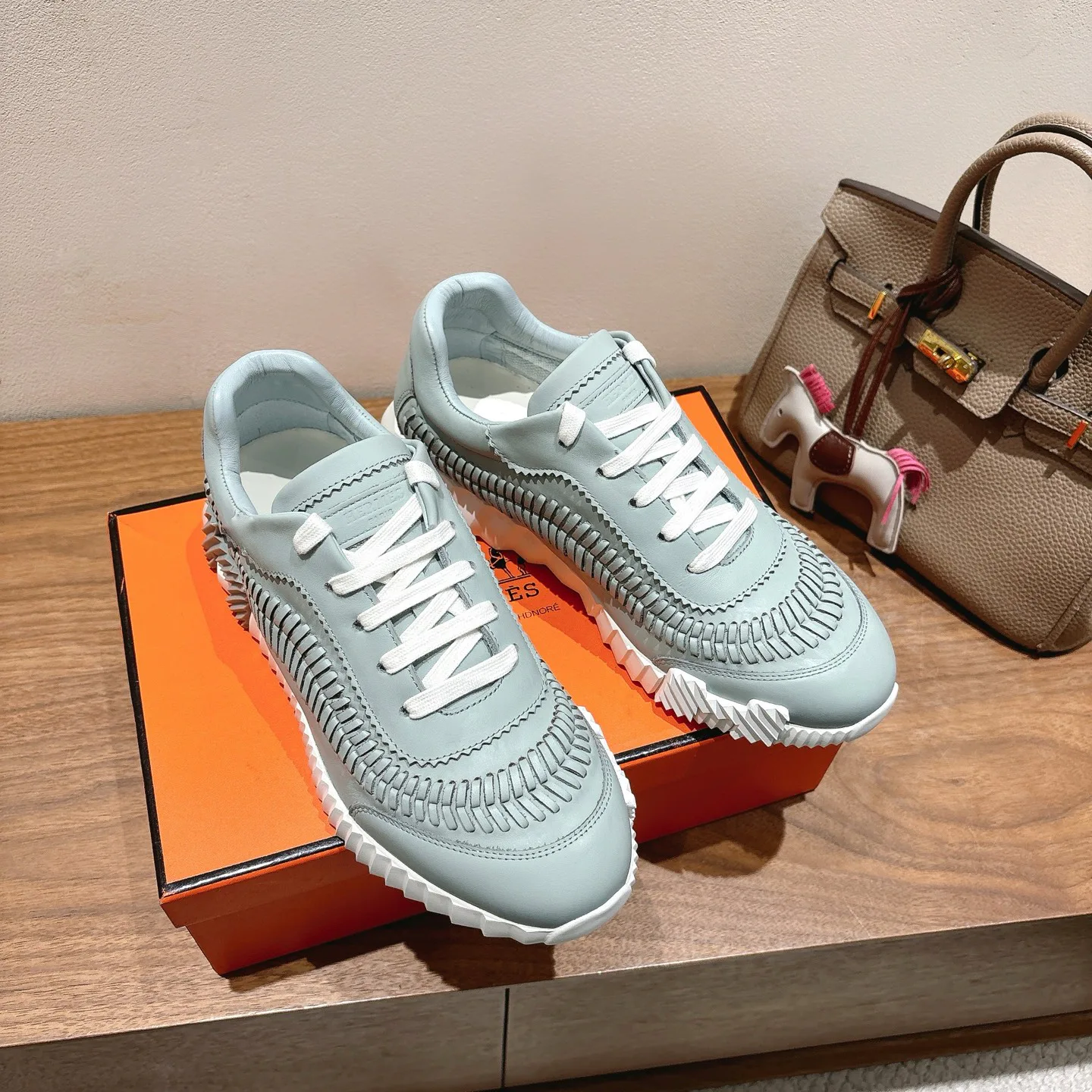 Кроссовки Женские Hermes 18729812