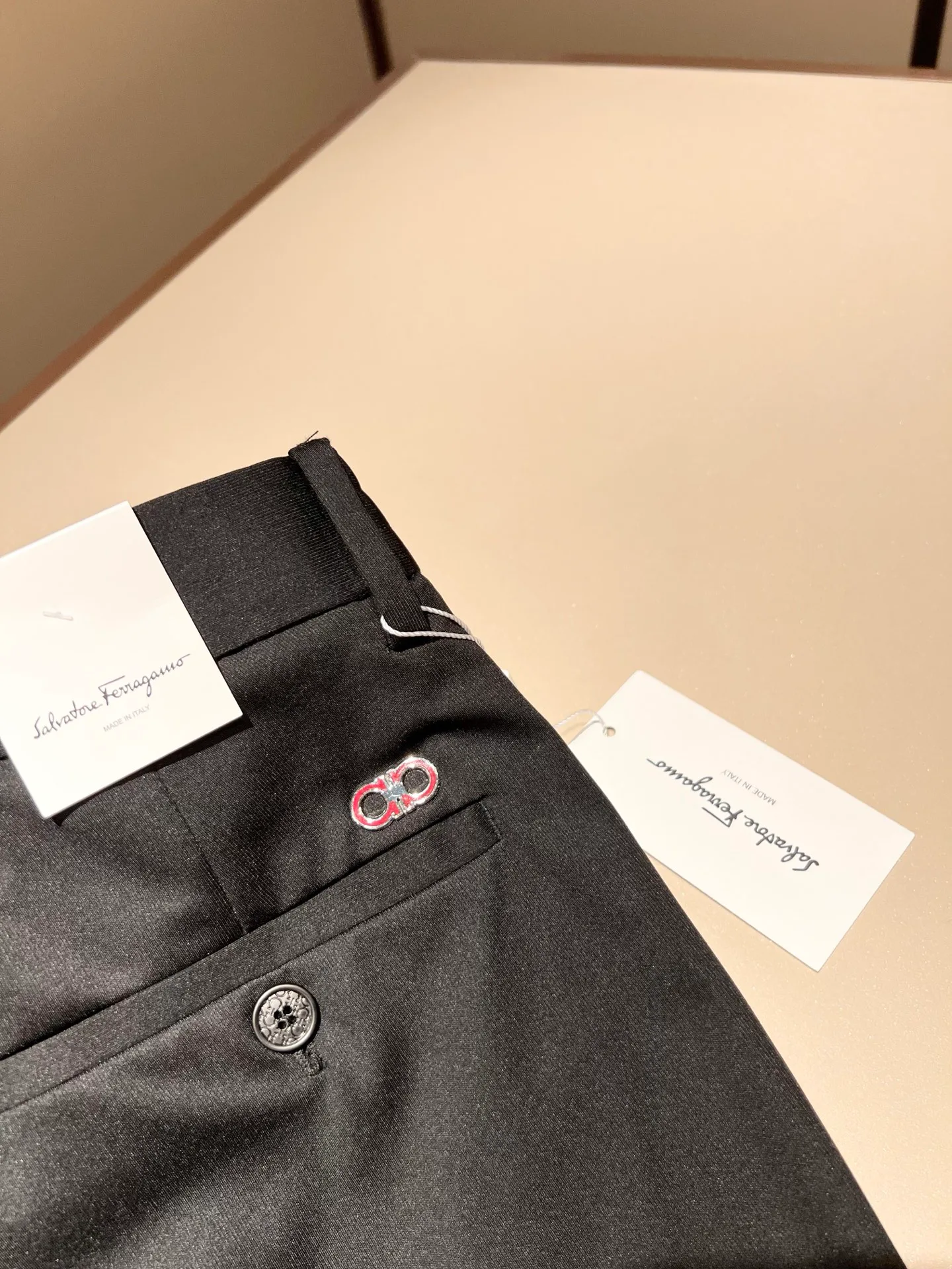 Брюки Мужские Salvatore Ferragamo 11952777