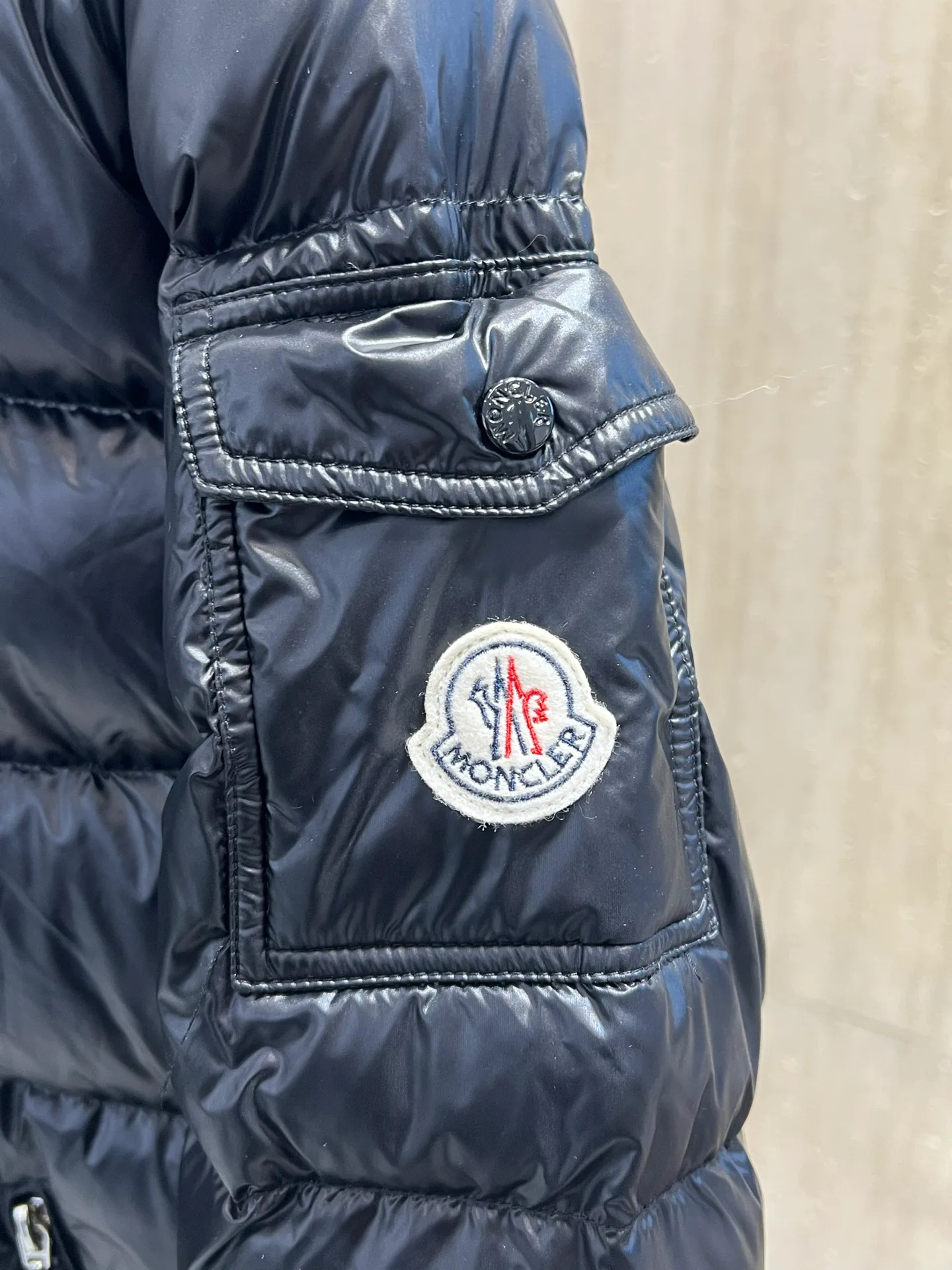 Куртки И Пуховики Мужские Moncler 18231423